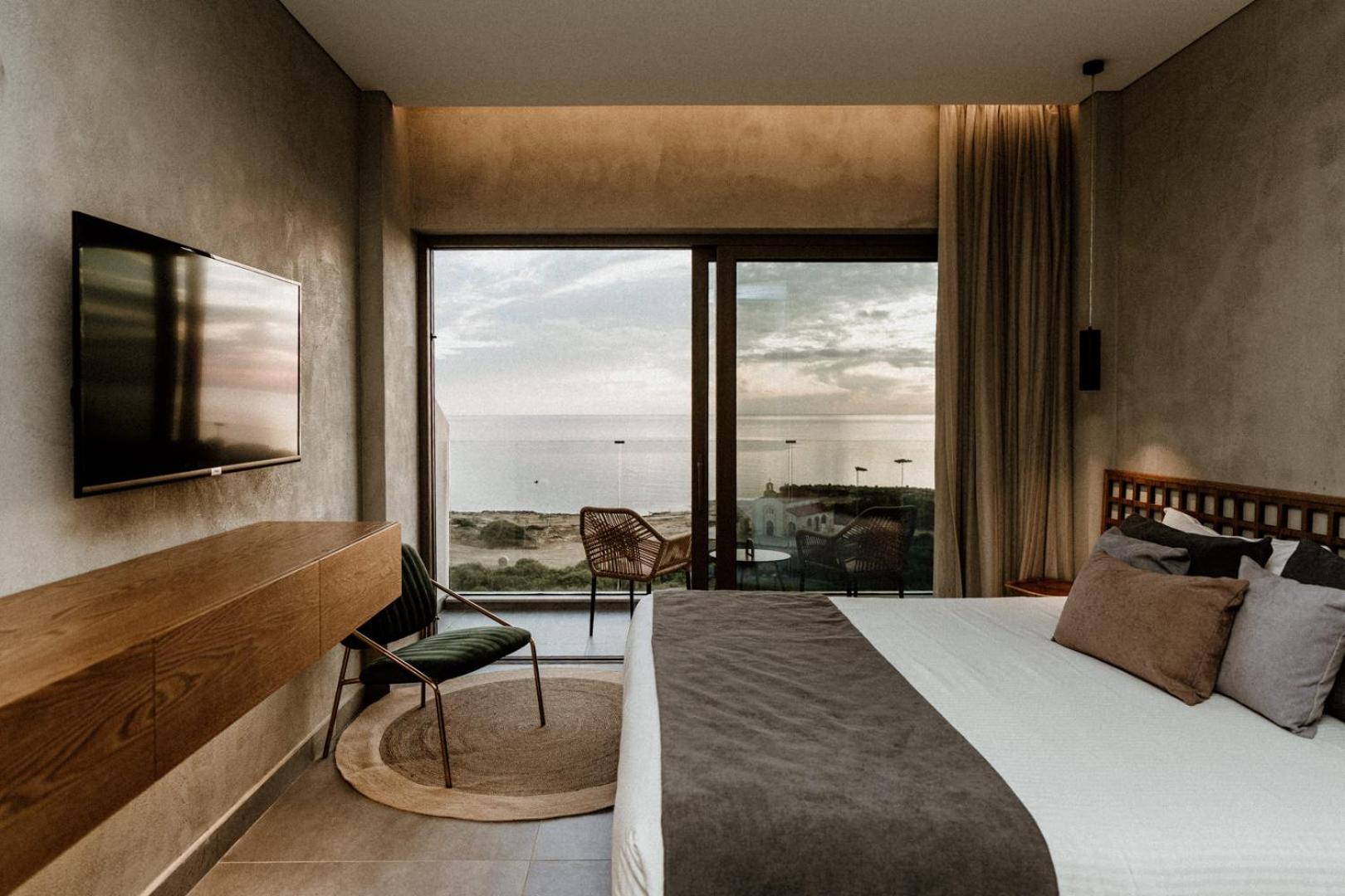 Superior Sea View