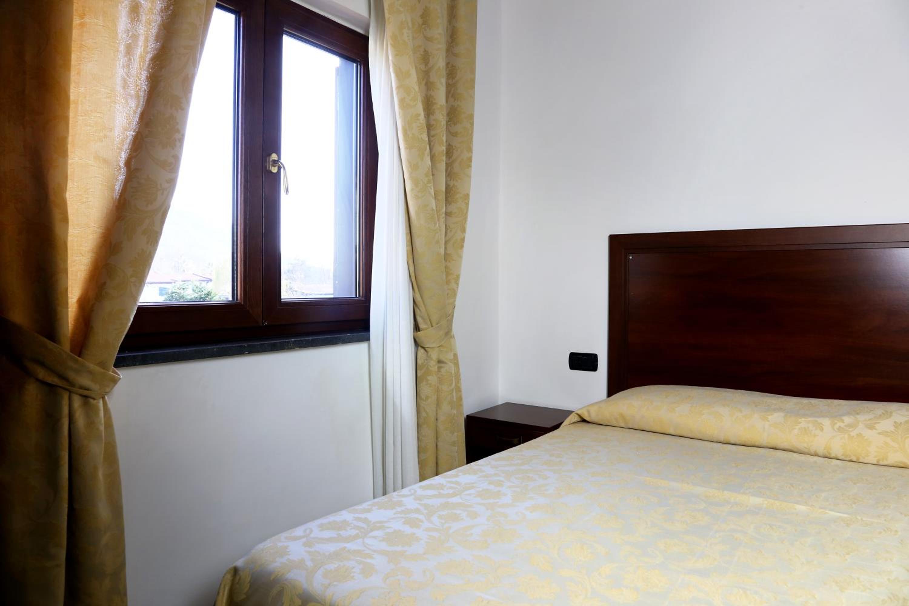 Double or Twin Room with Private Bathroom