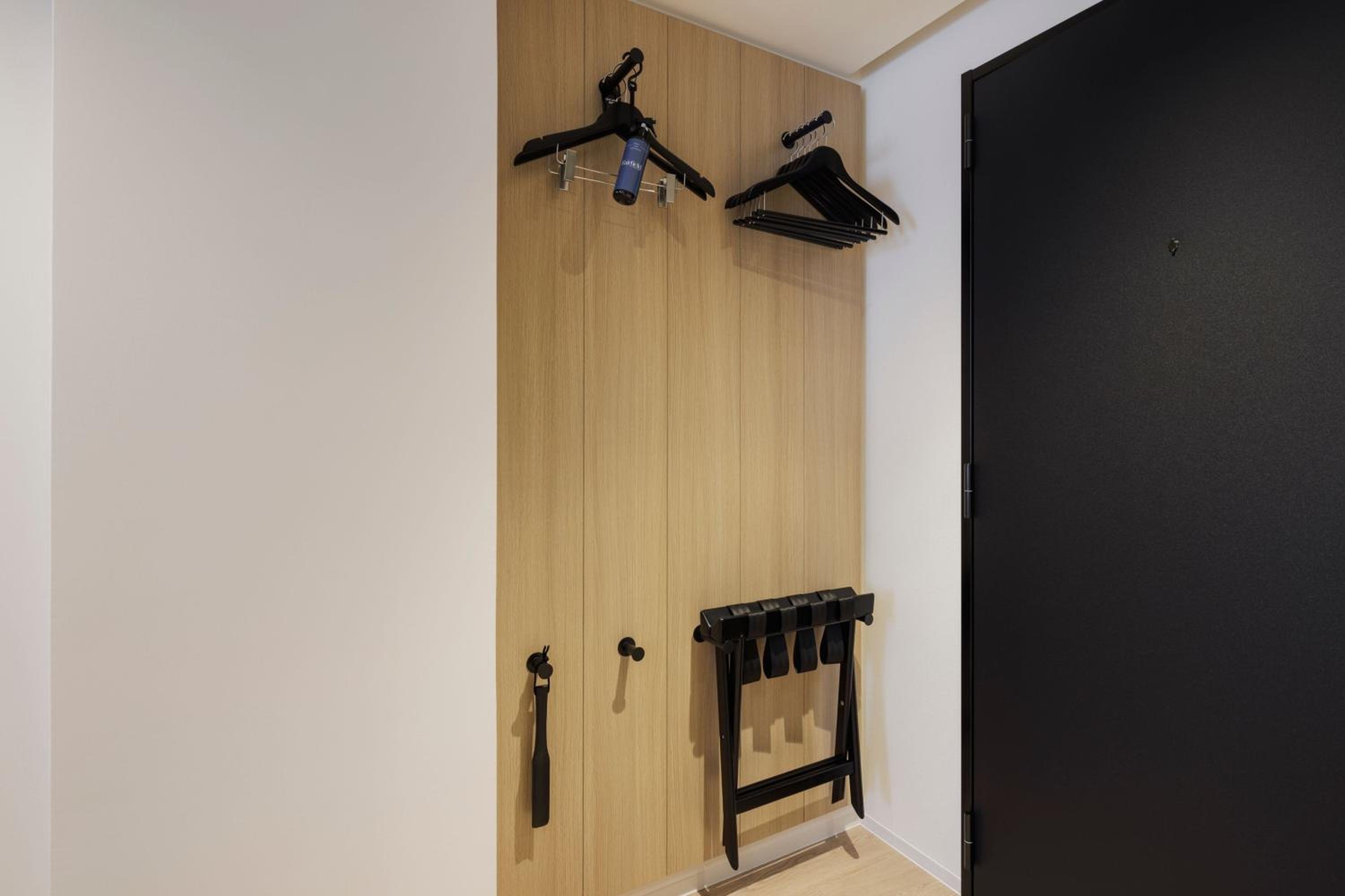 Standard Twin Room - Photo 7