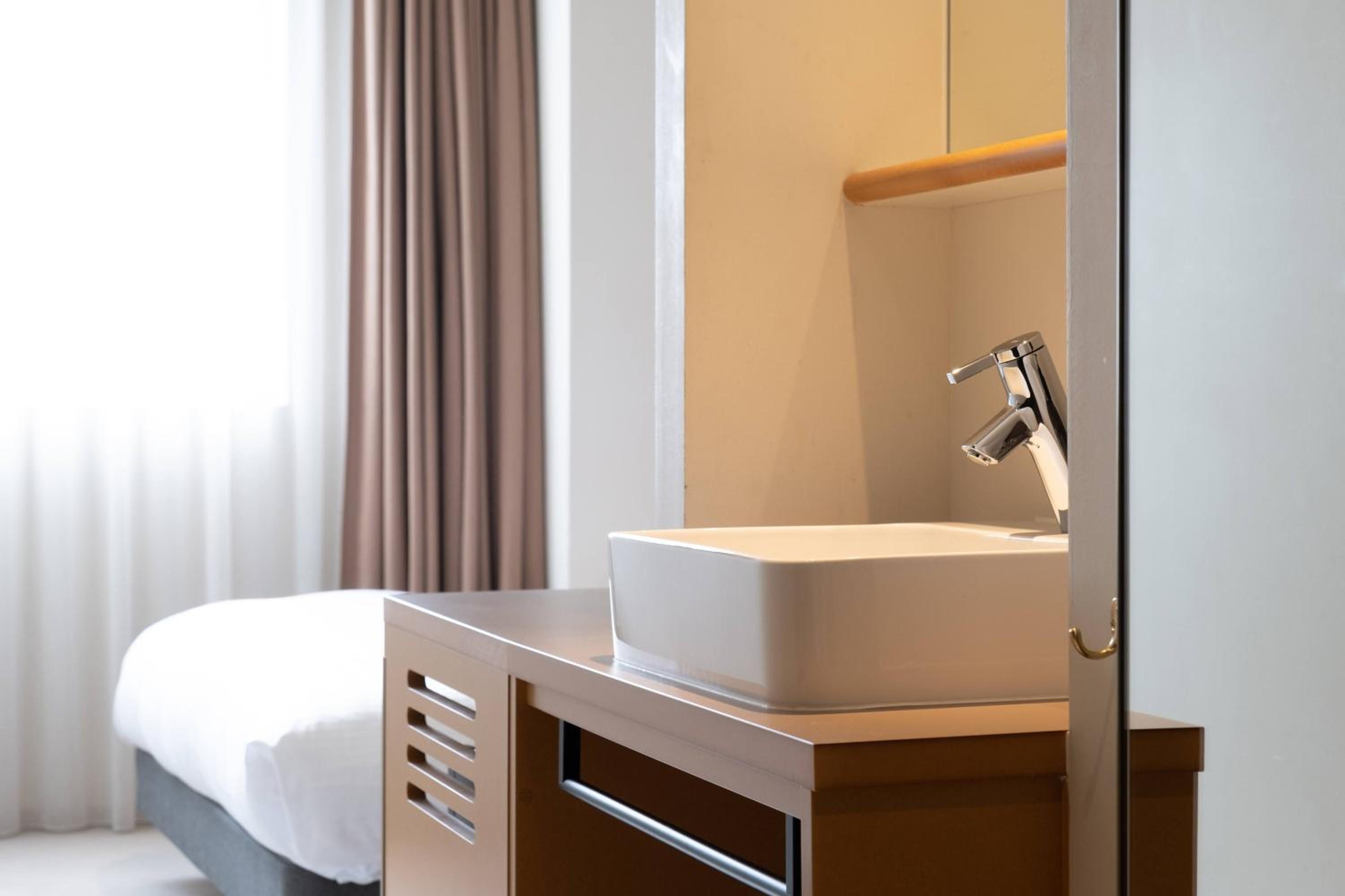 Standard Double Room - Photo 4