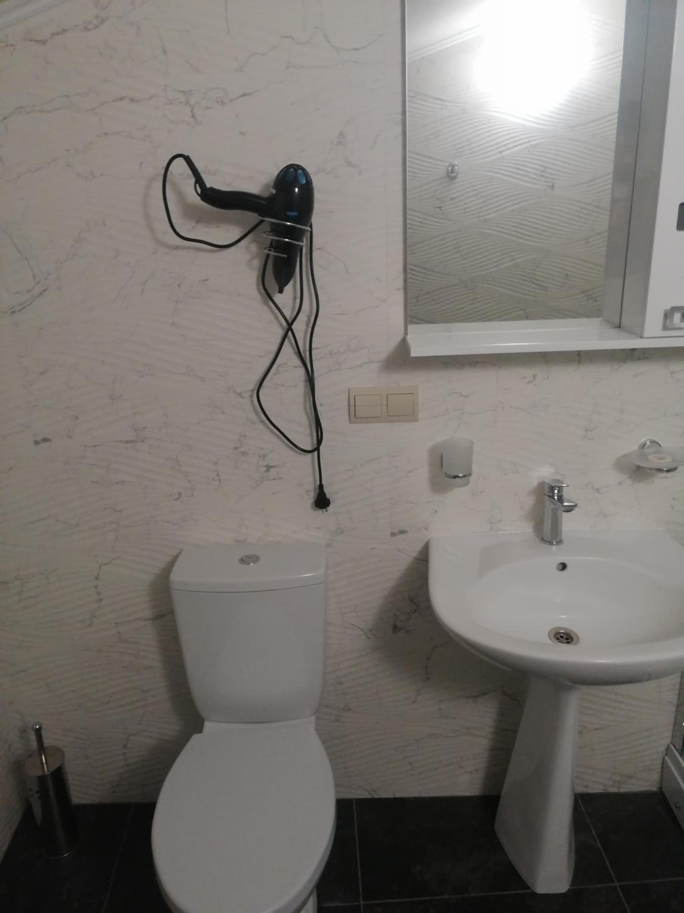 Family Room with Private Bathroom photo 3