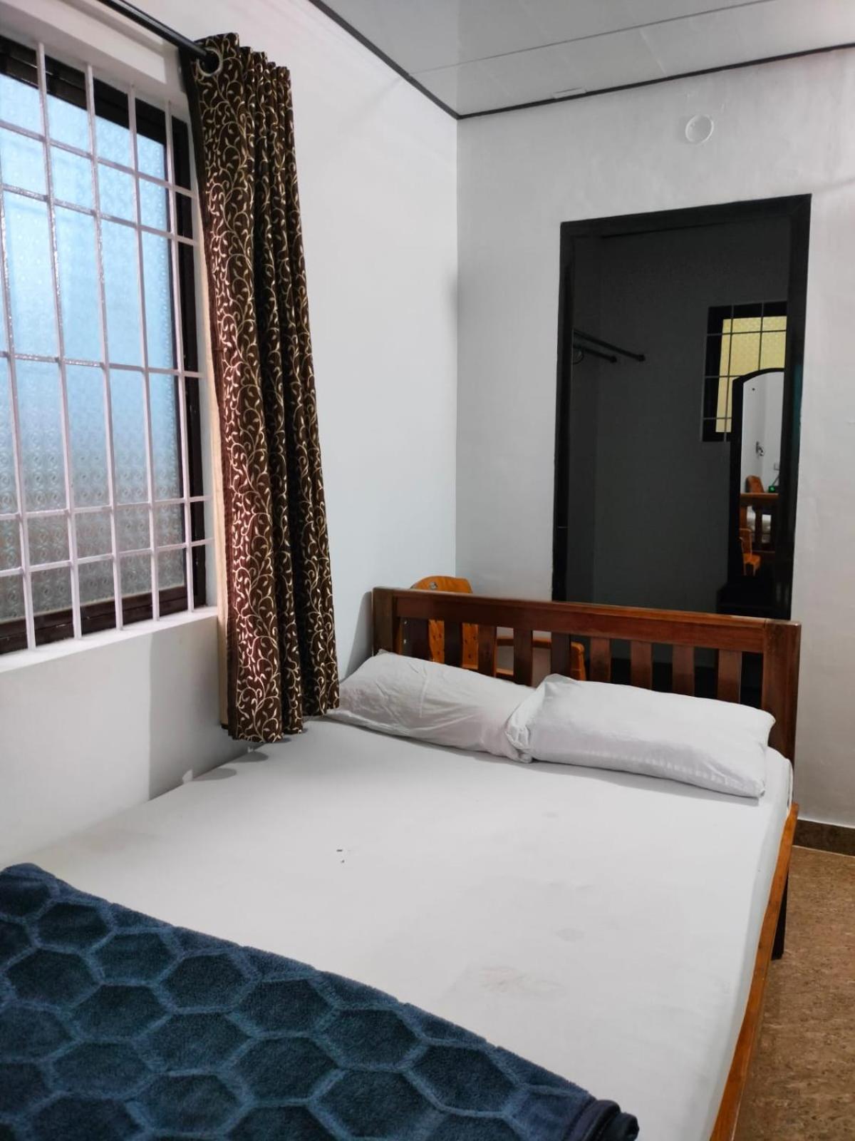 Standard Double Room photo 2