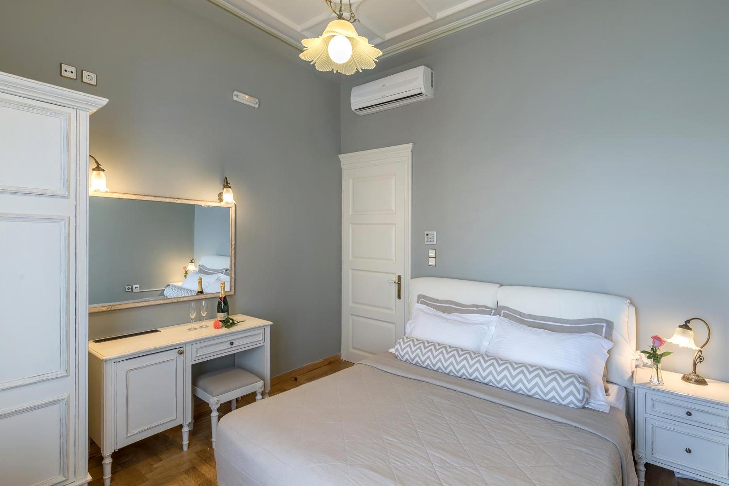 Deluxe Room with Sea View (Main Building) photo 1