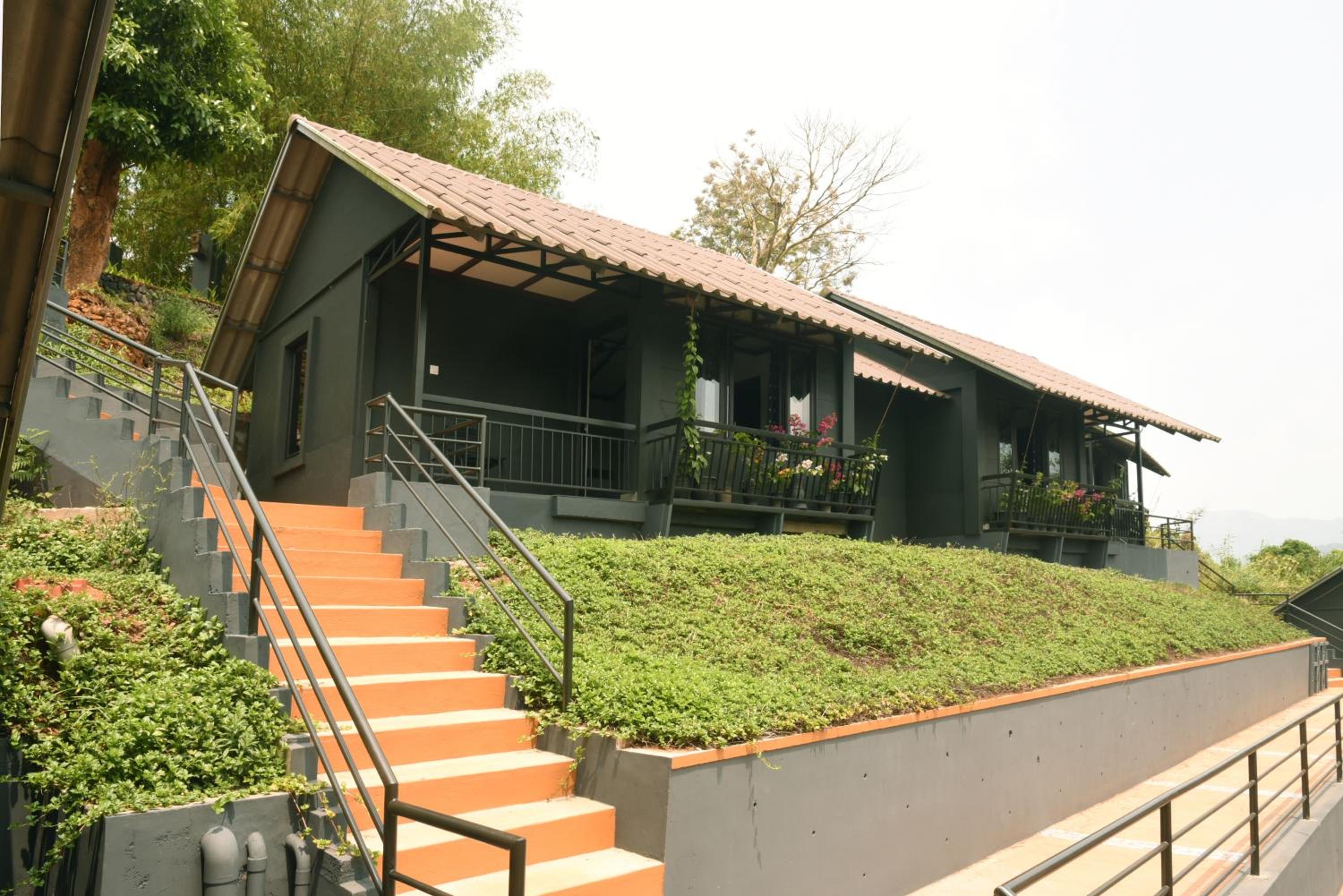 Superior Bungalow photo 2