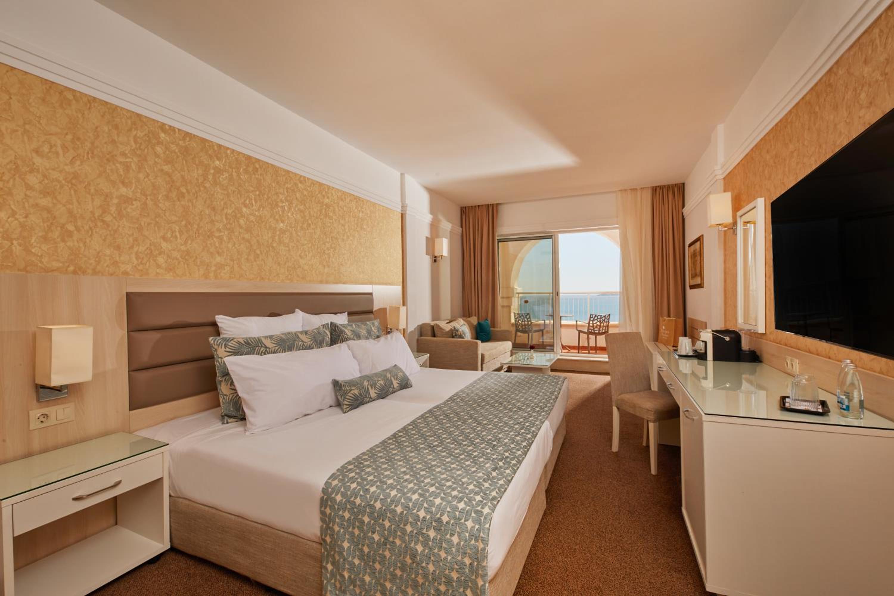 Preferred Club Double Deluxe Frontal Sea View