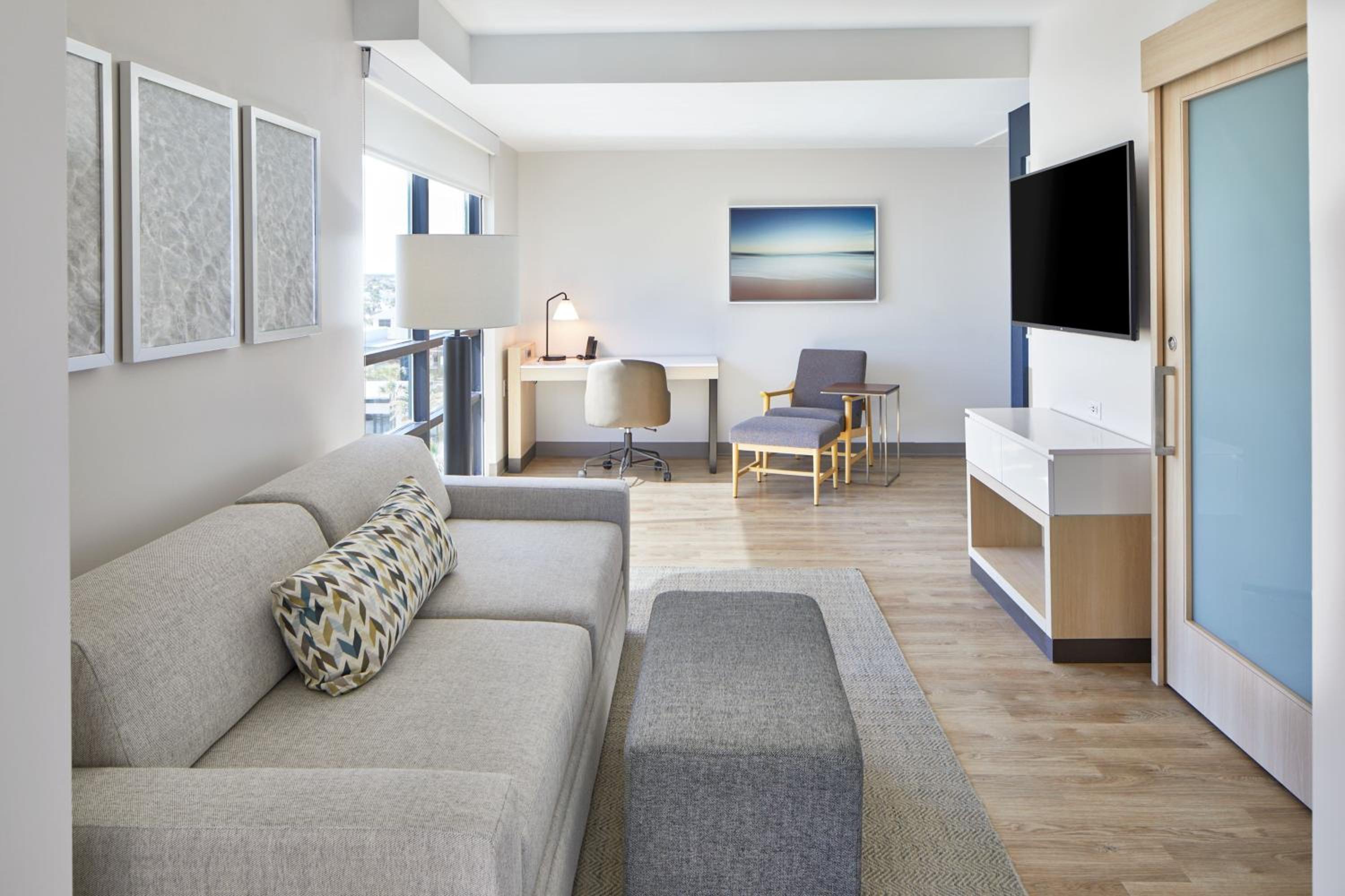 King Suite with Balcony and Sofa Bed - Photo 1