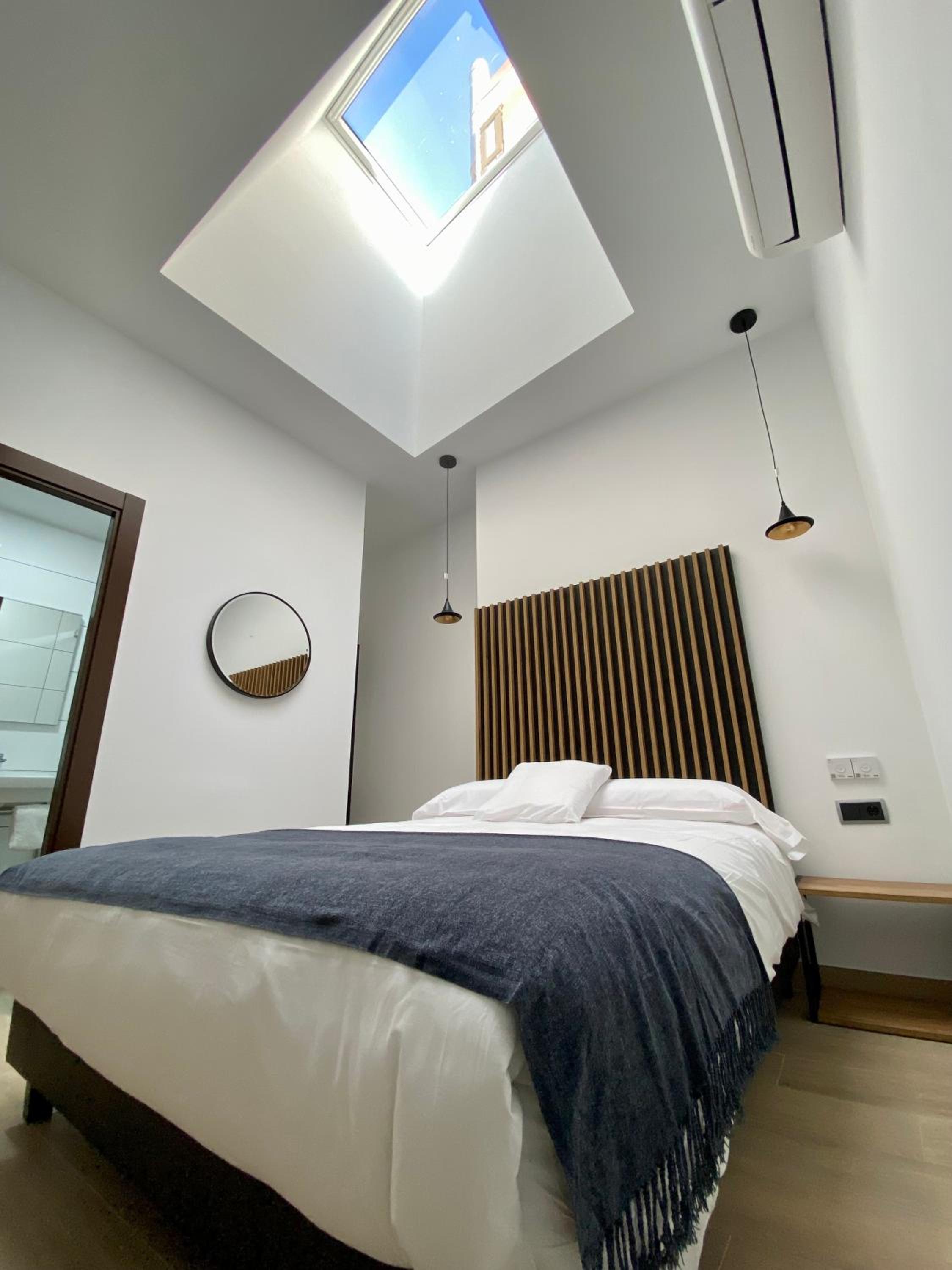 Double or Twin Room - Photo 12