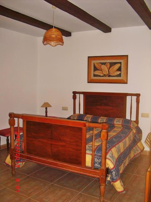 Four-Bedroom House photo 2