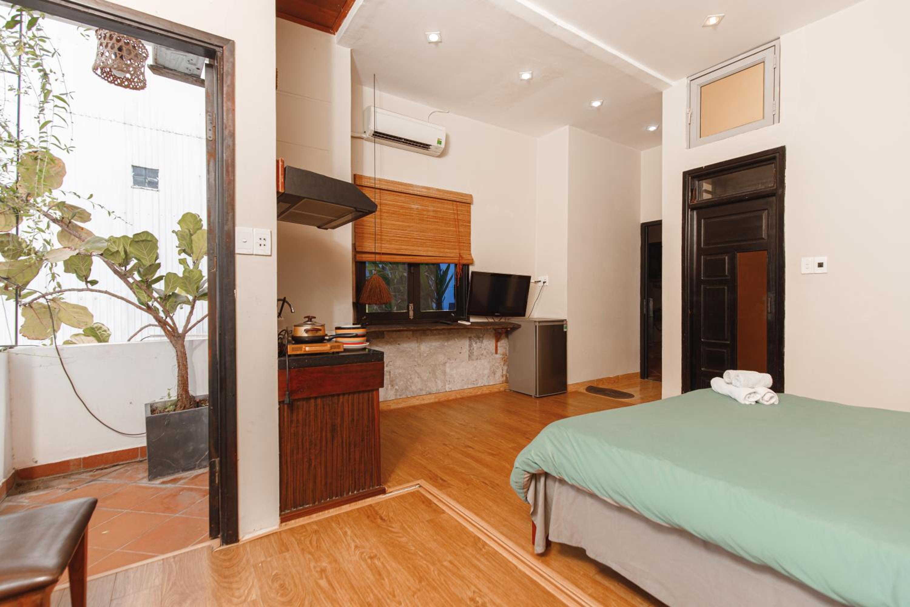 One-Bedroom Apartment