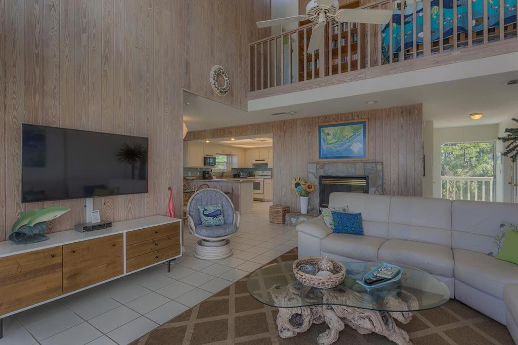 Three-Bedroom Vacation Home  photo 1