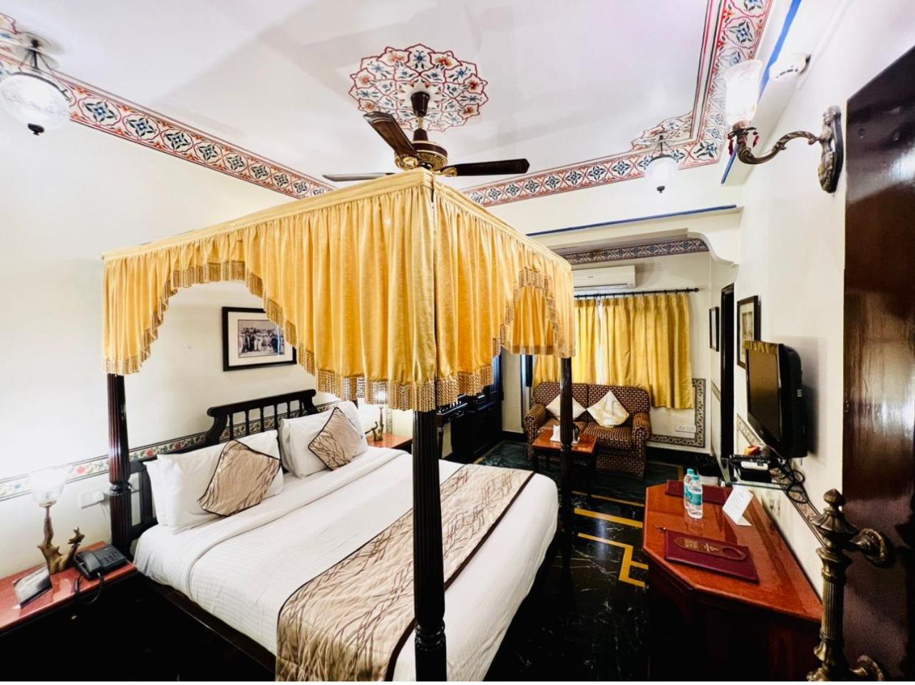 Royal Deluxe Room: Free pickup from train or bus station on arrival. Enjoy daily Rajasthani dance & music (7PM–9 PM), swimming pool, kids stay free, and a dedicated travel desk to assist with local sightseeing tours, intercity travel and activities - Photo 5