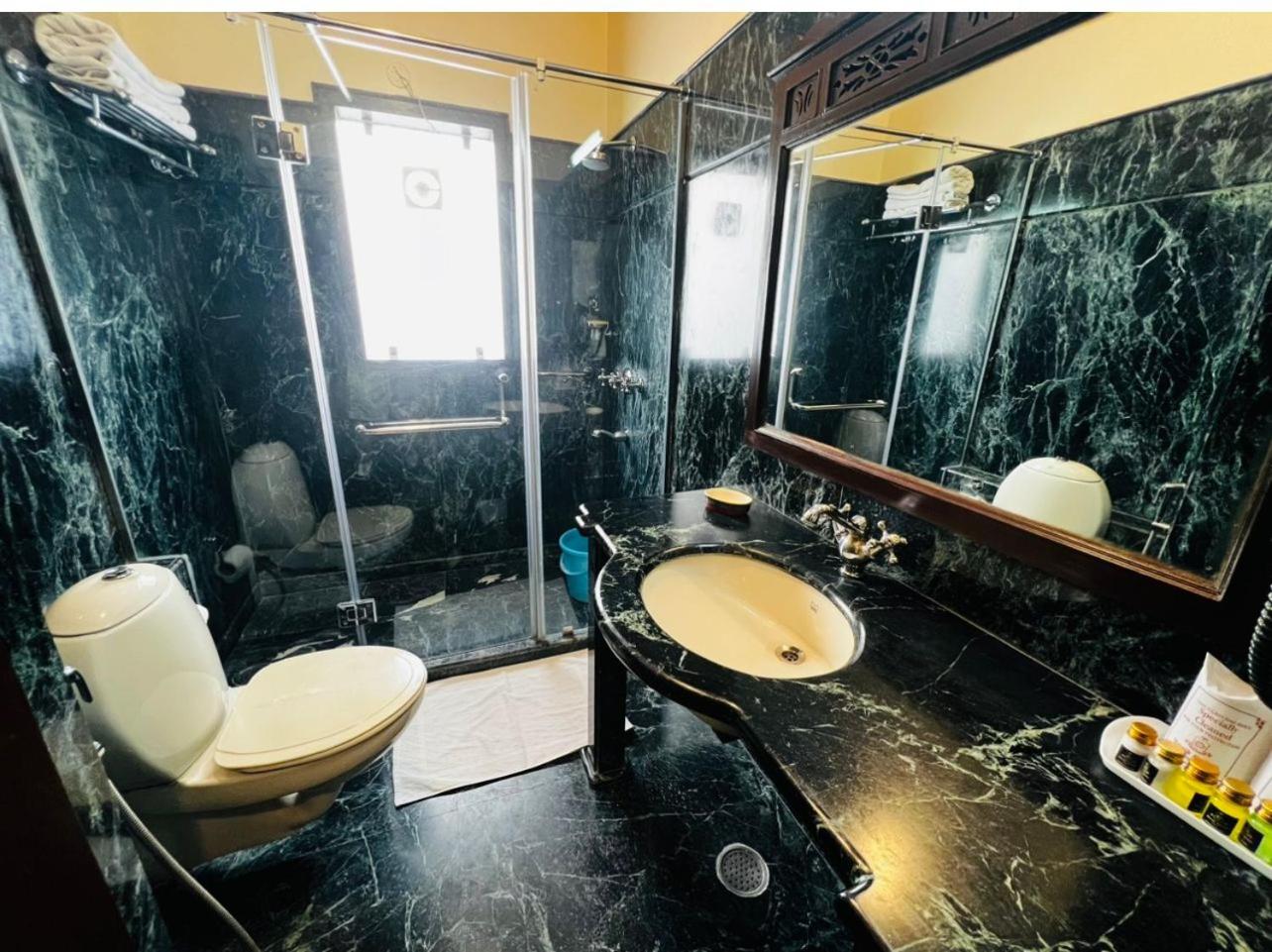 Royal Deluxe Room: Free pickup from train or bus station on arrival. Enjoy daily Rajasthani dance & music (7PM–9 PM), swimming pool, kids stay free, and a dedicated travel desk to assist with local sightseeing tours, intercity travel and activities - Photo 12