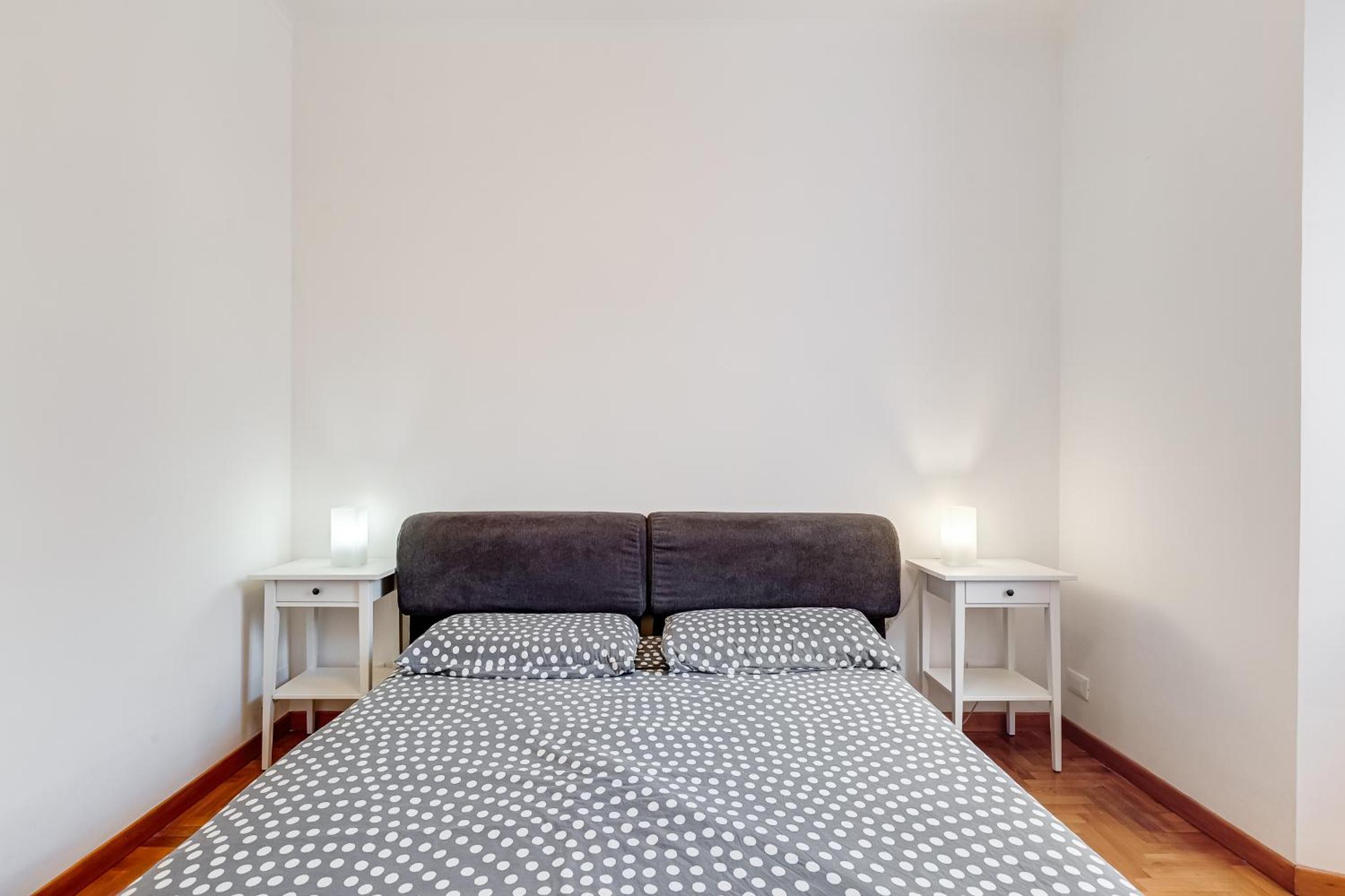 Apartment photo 2