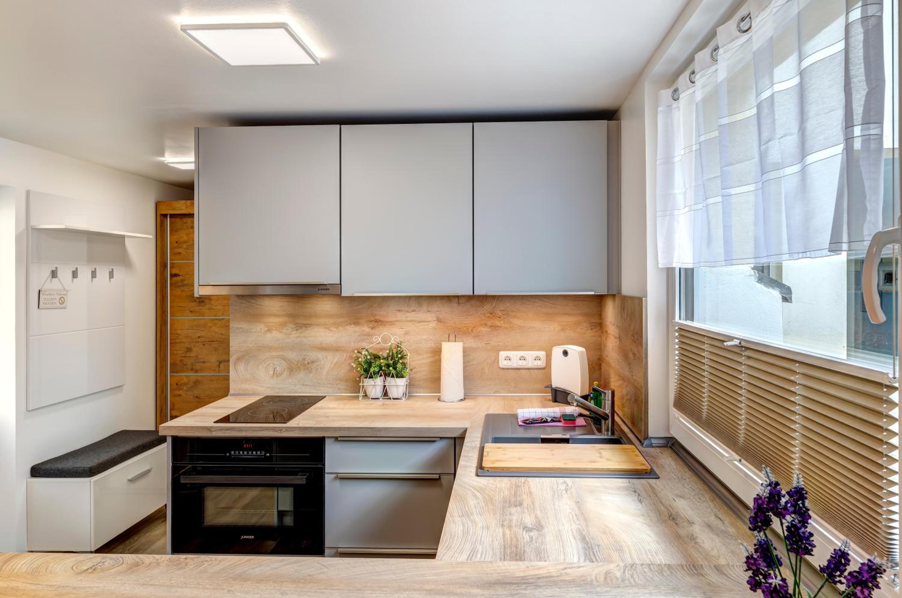 Studio Apartment photo 2