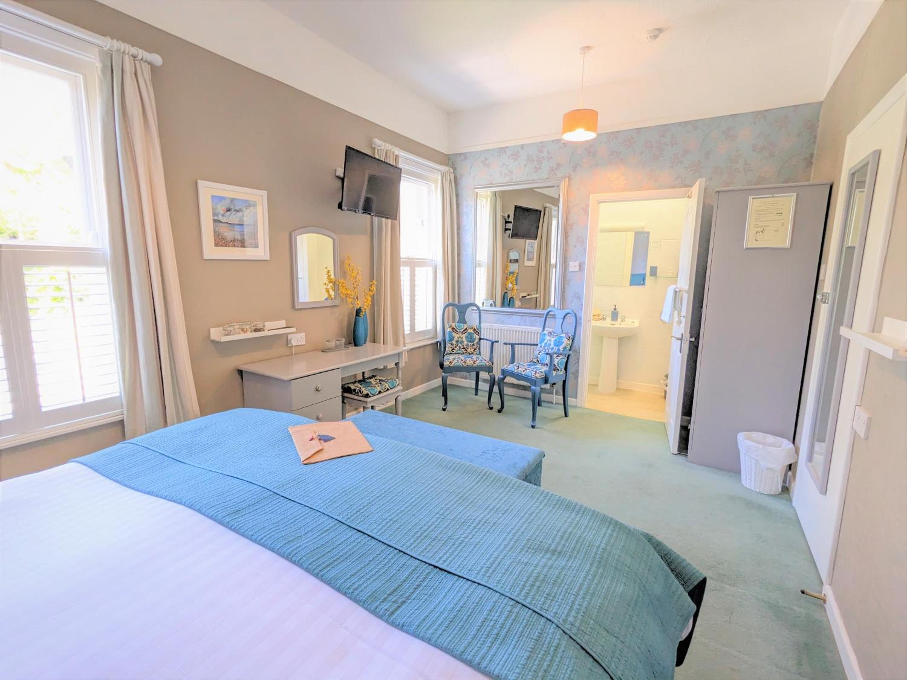 Standard Double or Twin Room photo 1