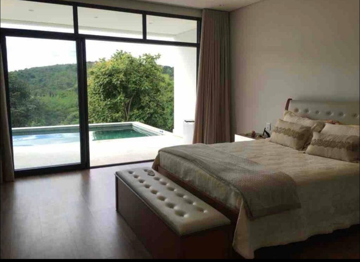 Four-Bedroom House photo 1