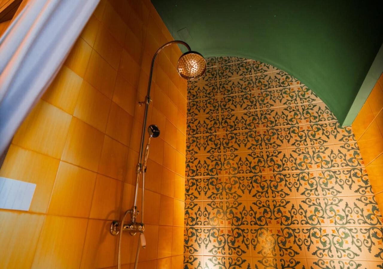 Deluxe Double or Twin Room with Spa Bath - Photo 7