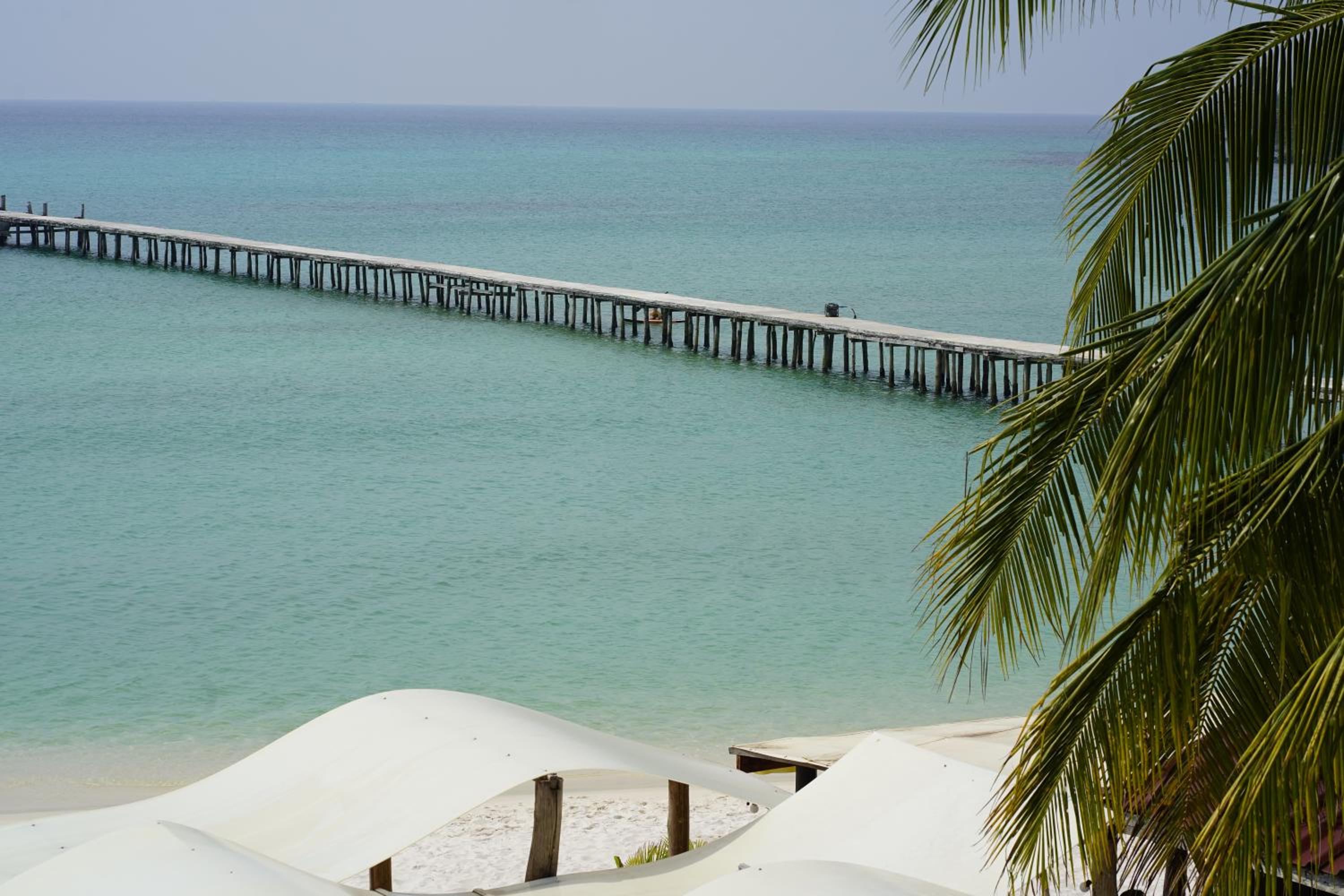 Standard Twin Room with Sea View - Photo 2