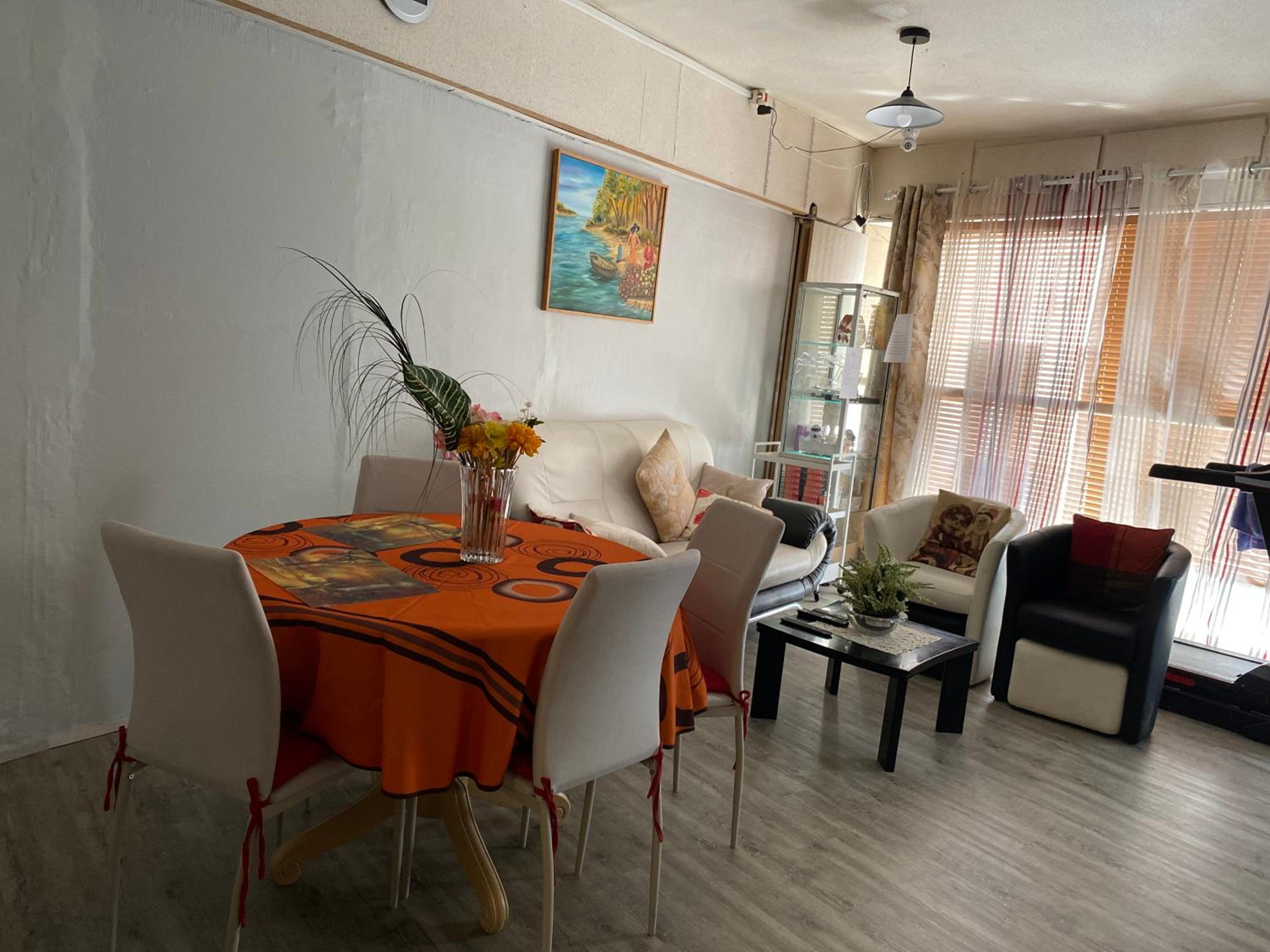 Apartment photo 1
