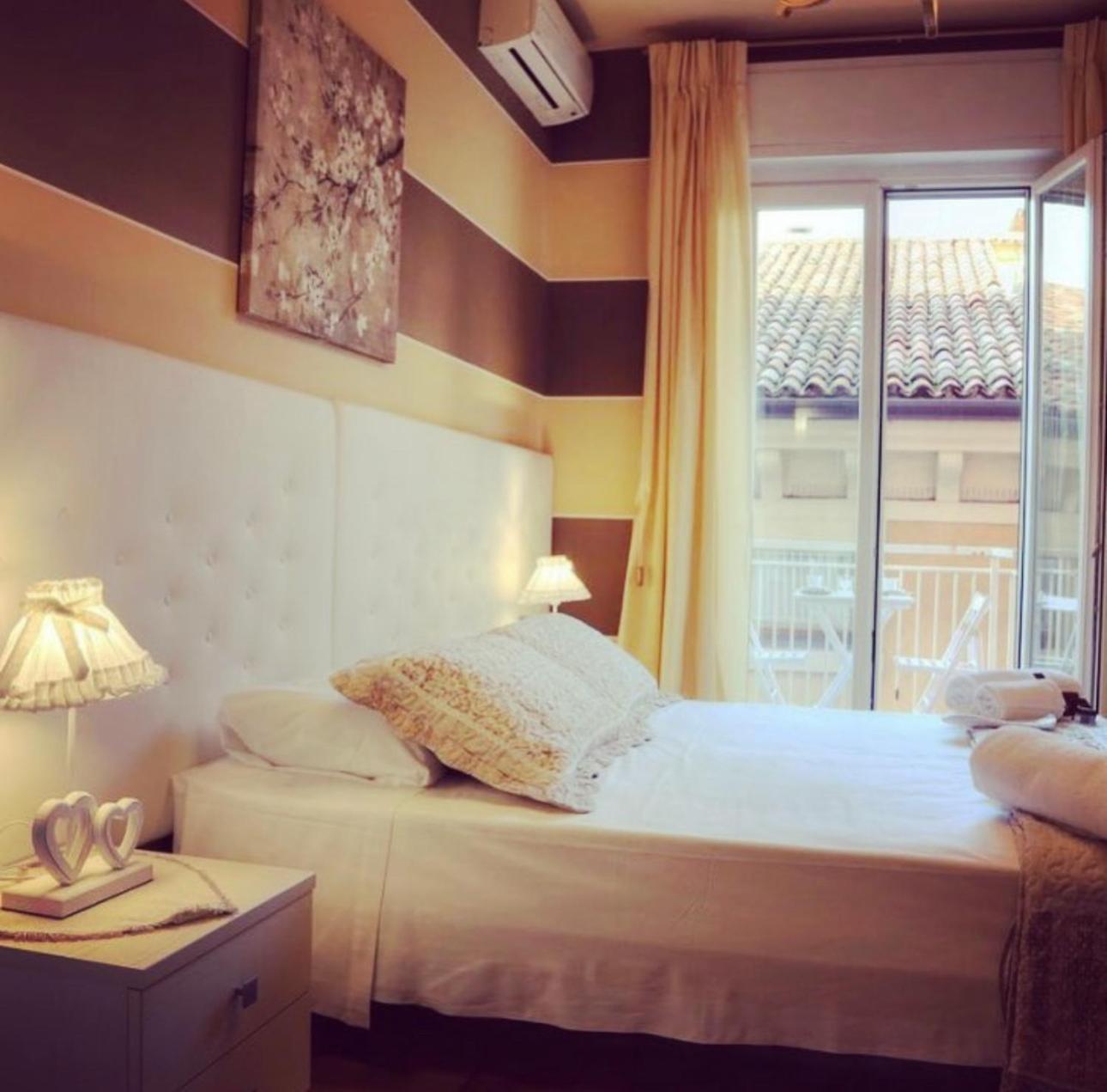 Double Room with Private External Bathroom