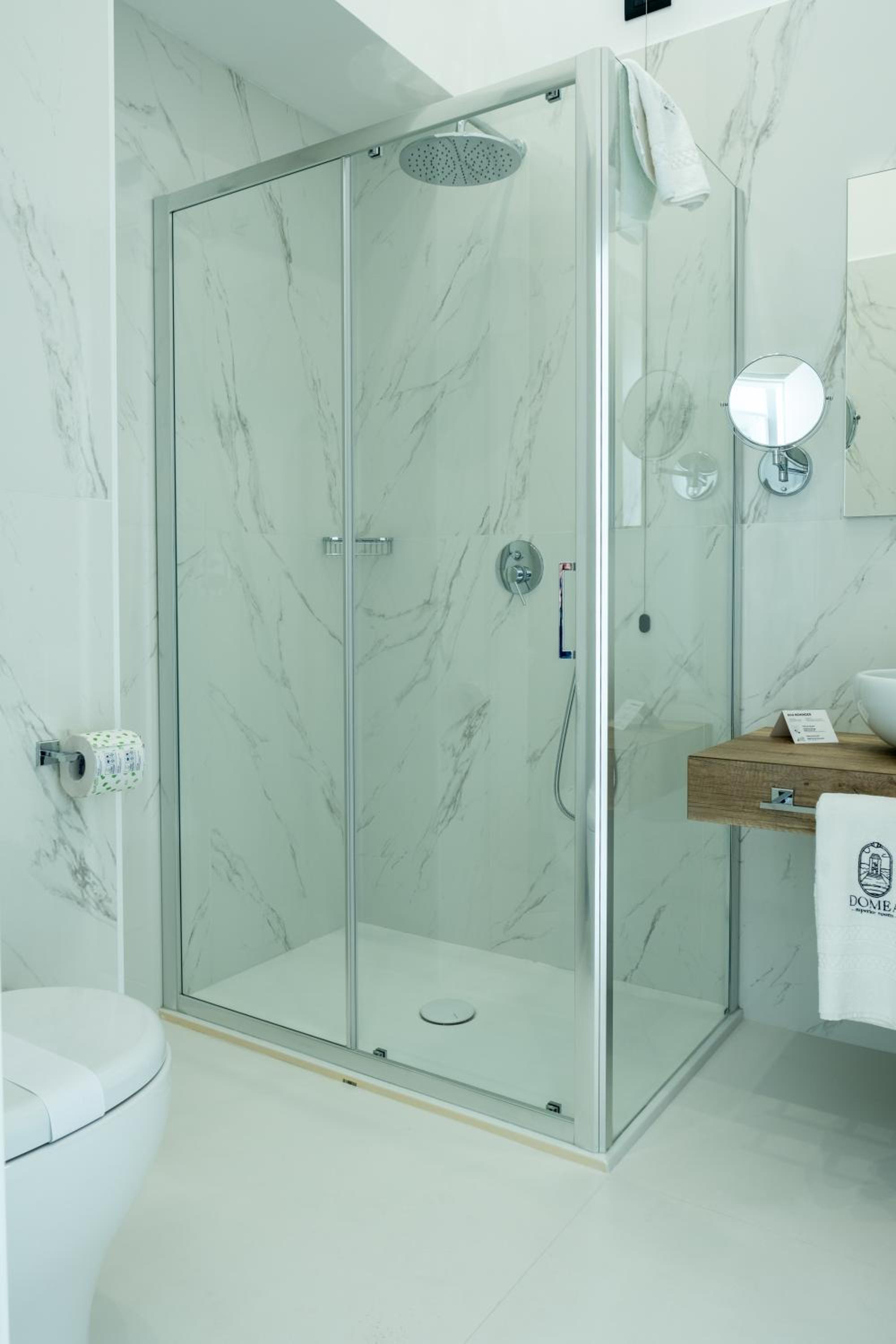 Double Room with Private Bathroom - Photo 3