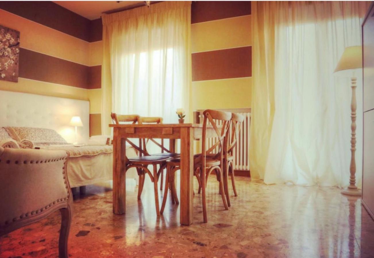 Suite with Private External Bathroom