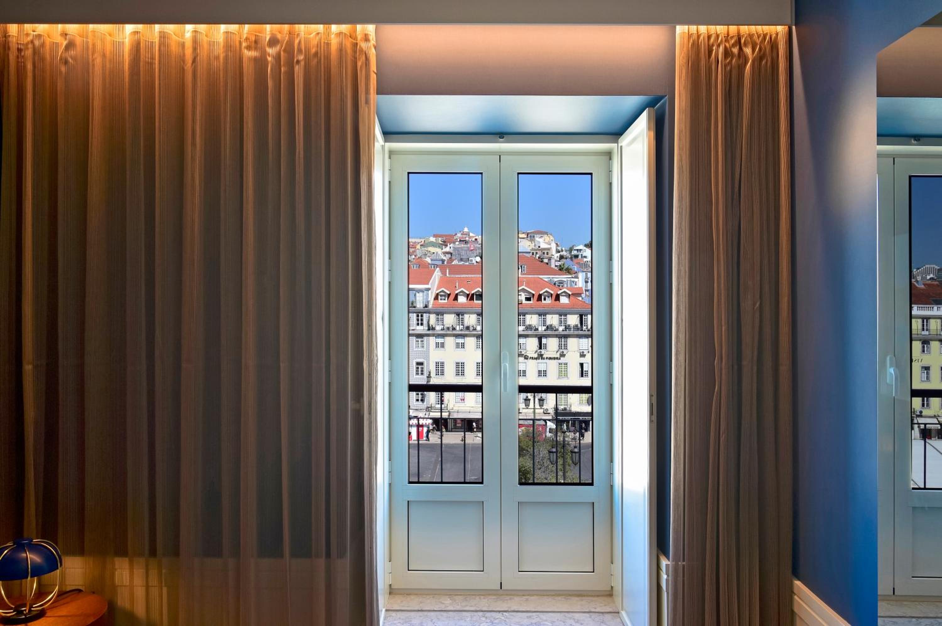 Double Room with View - Photo 3