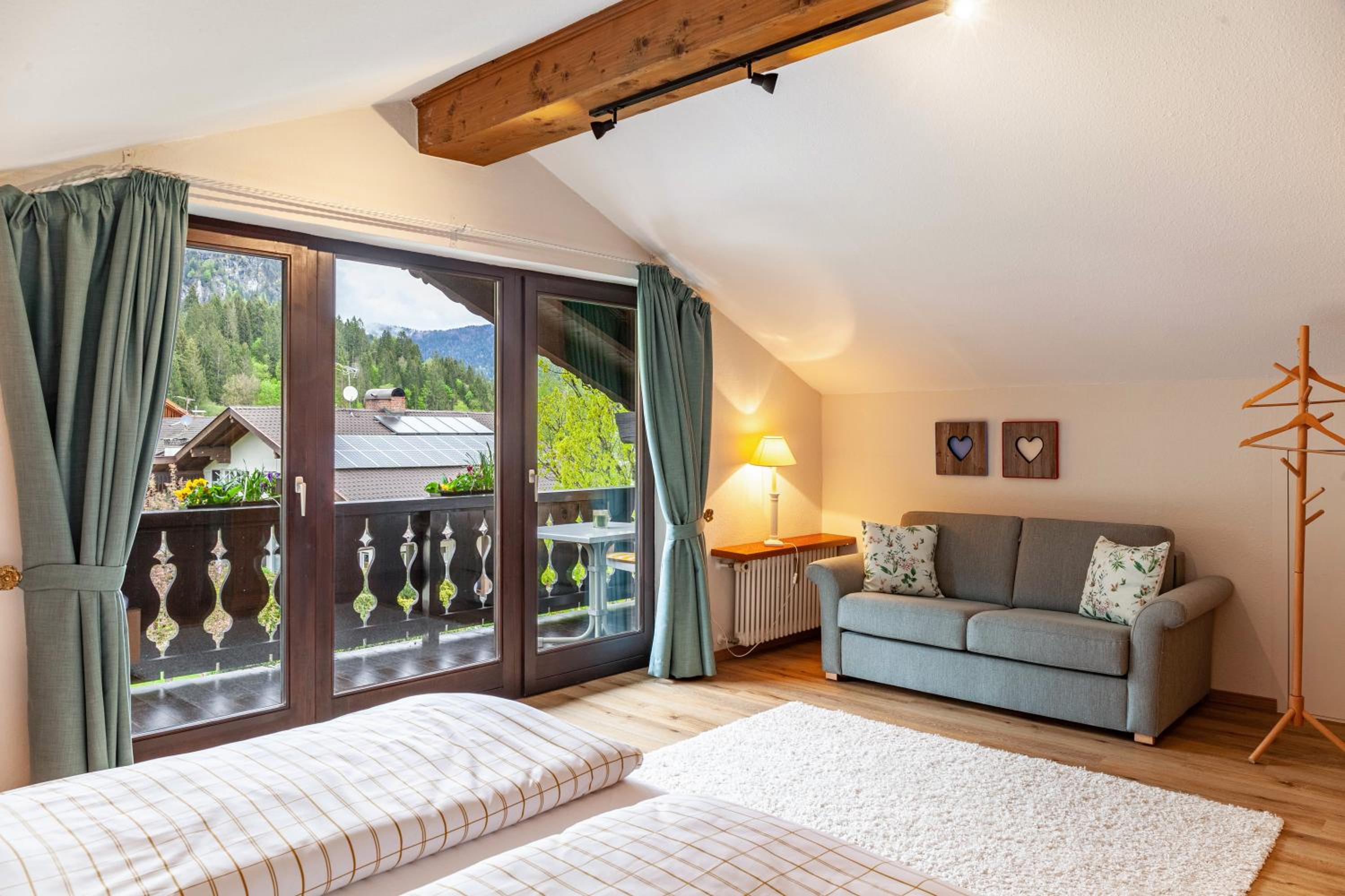 Superior One-Bedroom Apartment with Balcony photo 3