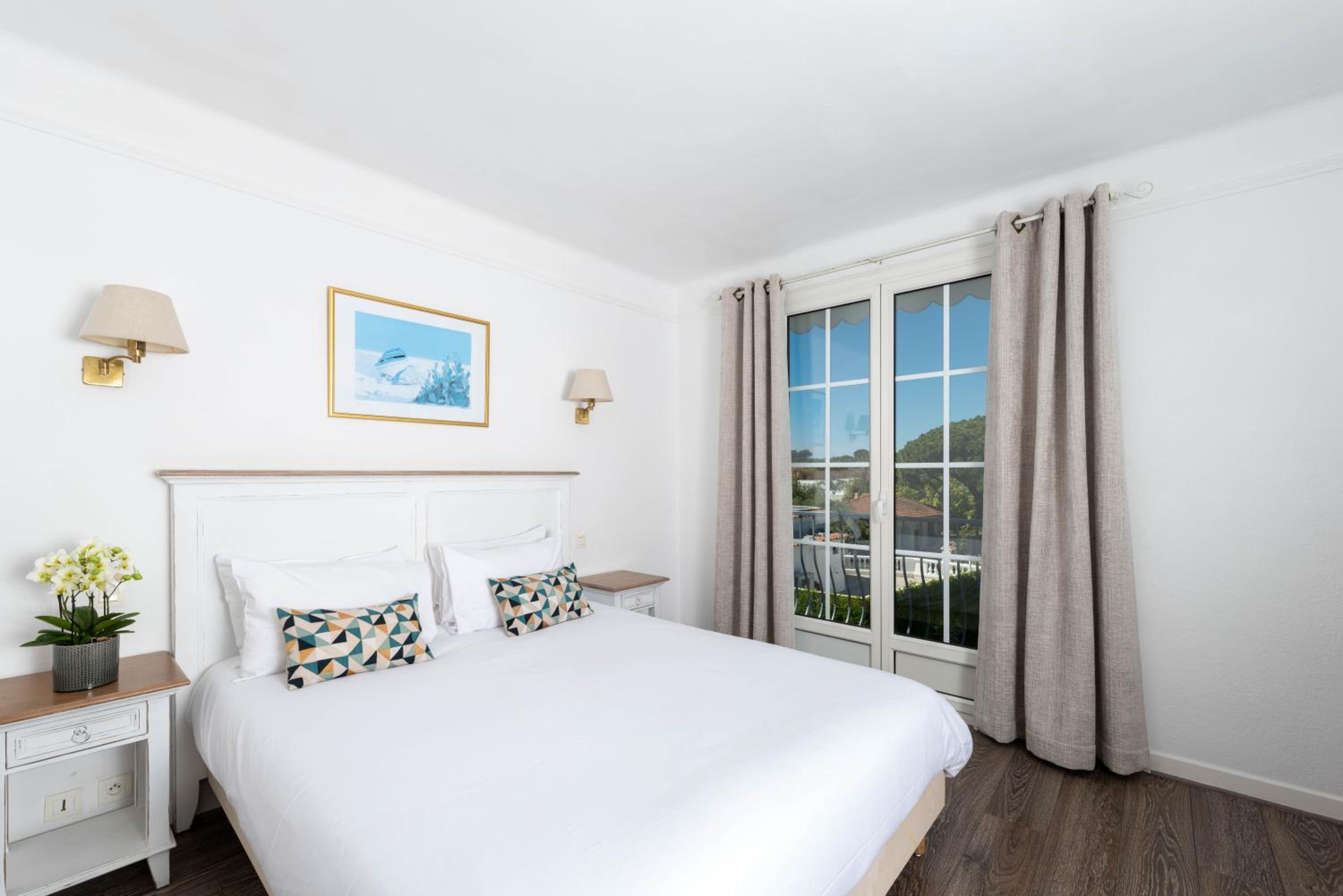 Large Superior Double Room  - Photo 11