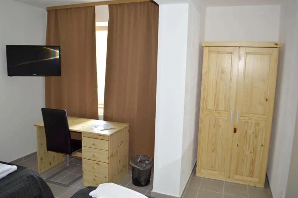 Two-Bedroom Apartment photo 2