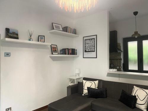 One-Bedroom Apartment photo 3