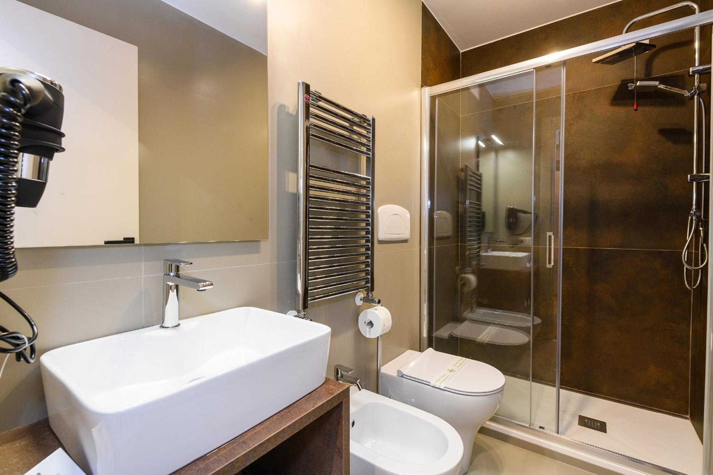 Deluxe Double Room with Extra Bed photo 3