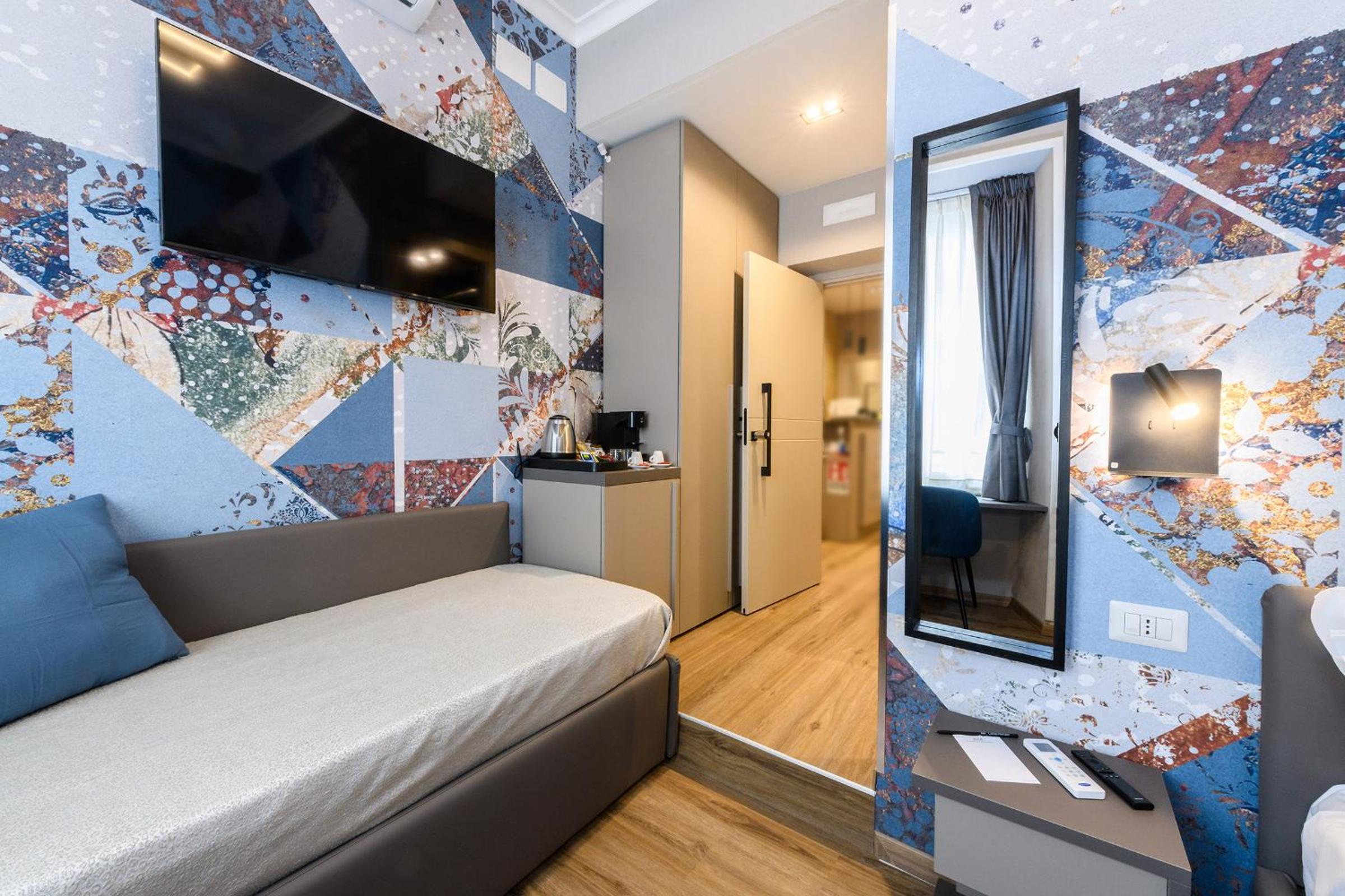 Single Room photo 2