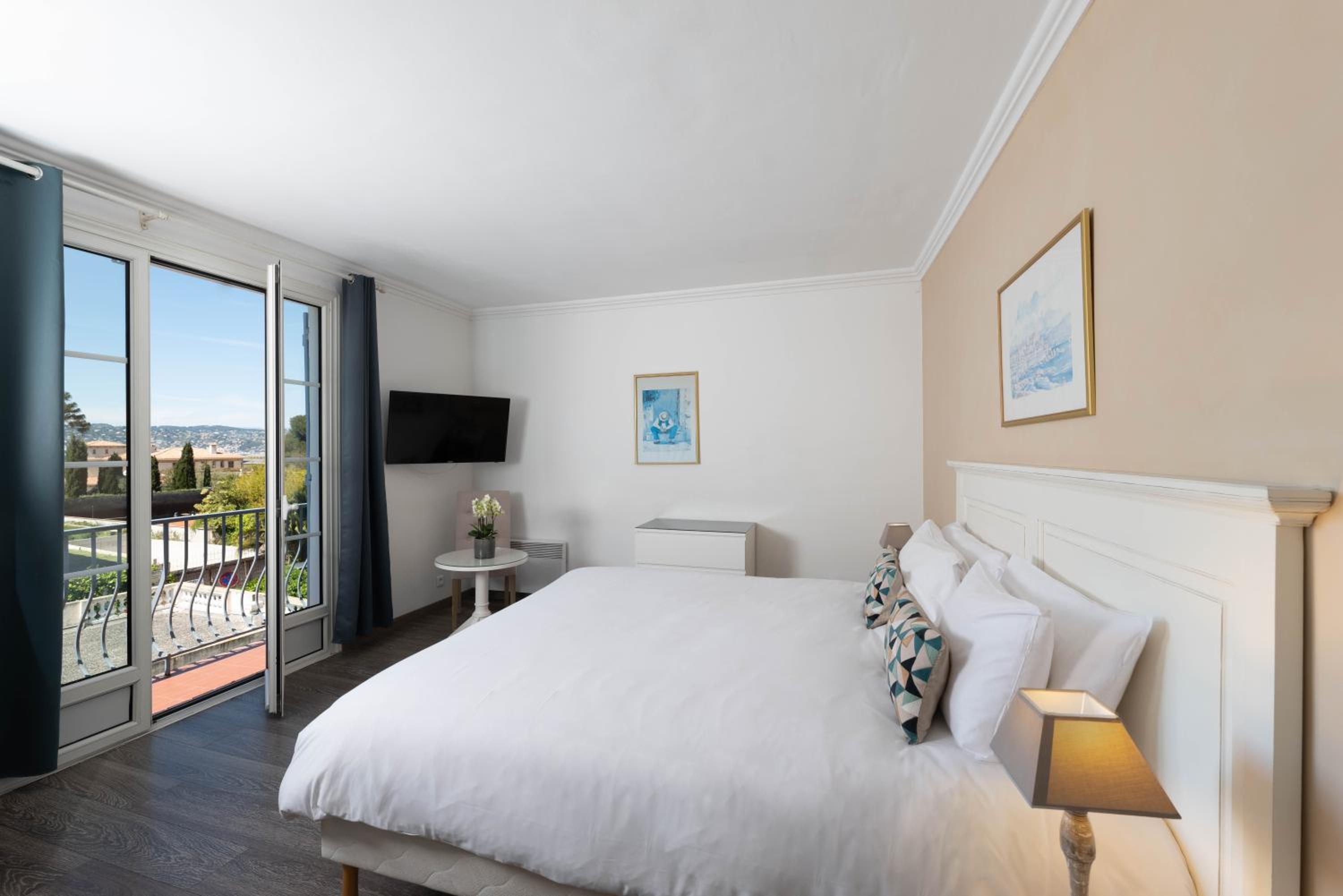 Large Superior Double Room  - Photo 2