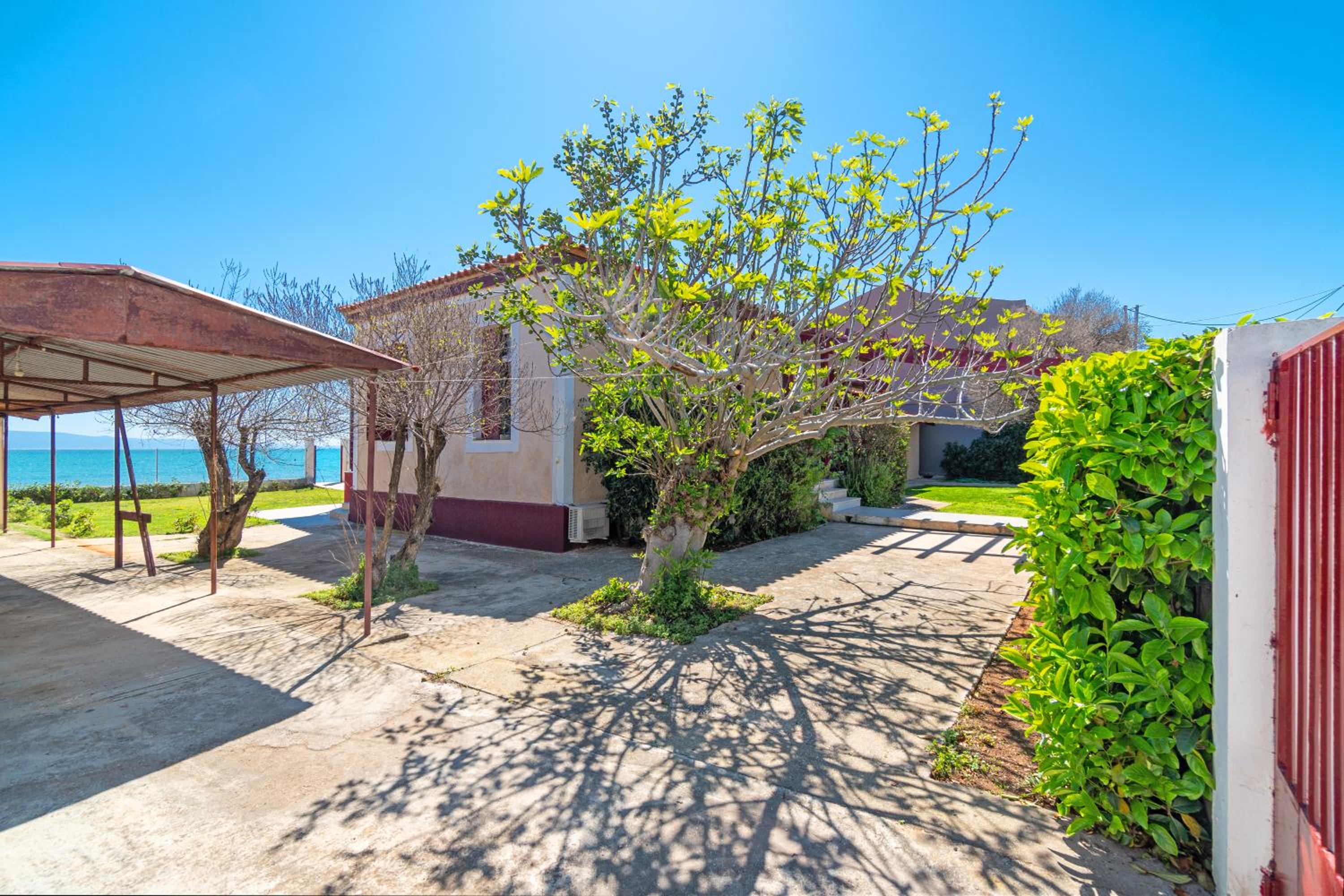 Villa - Beach Front - Photo 17