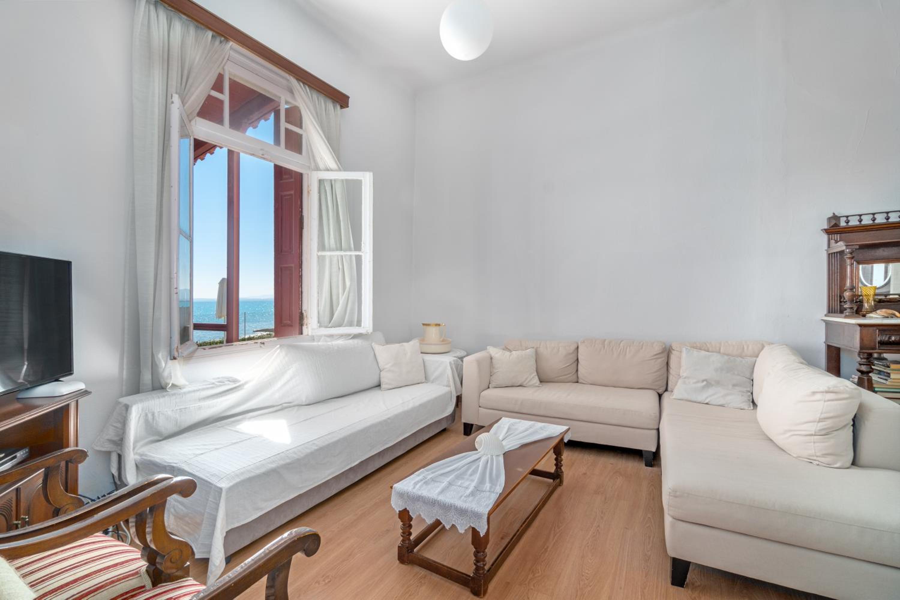 Villa - Beach Front - Photo 8