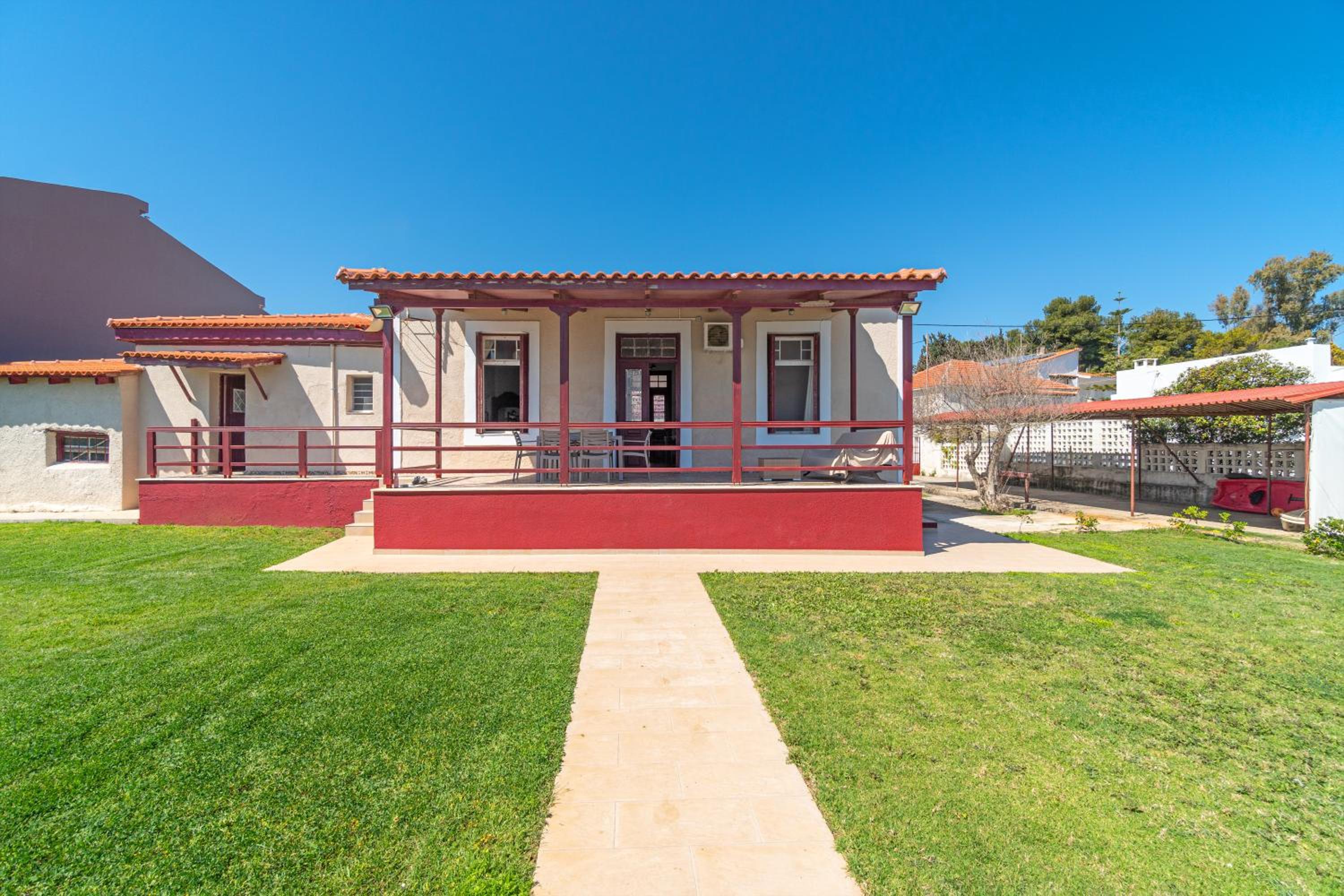 Villa - Beach Front - Photo 2