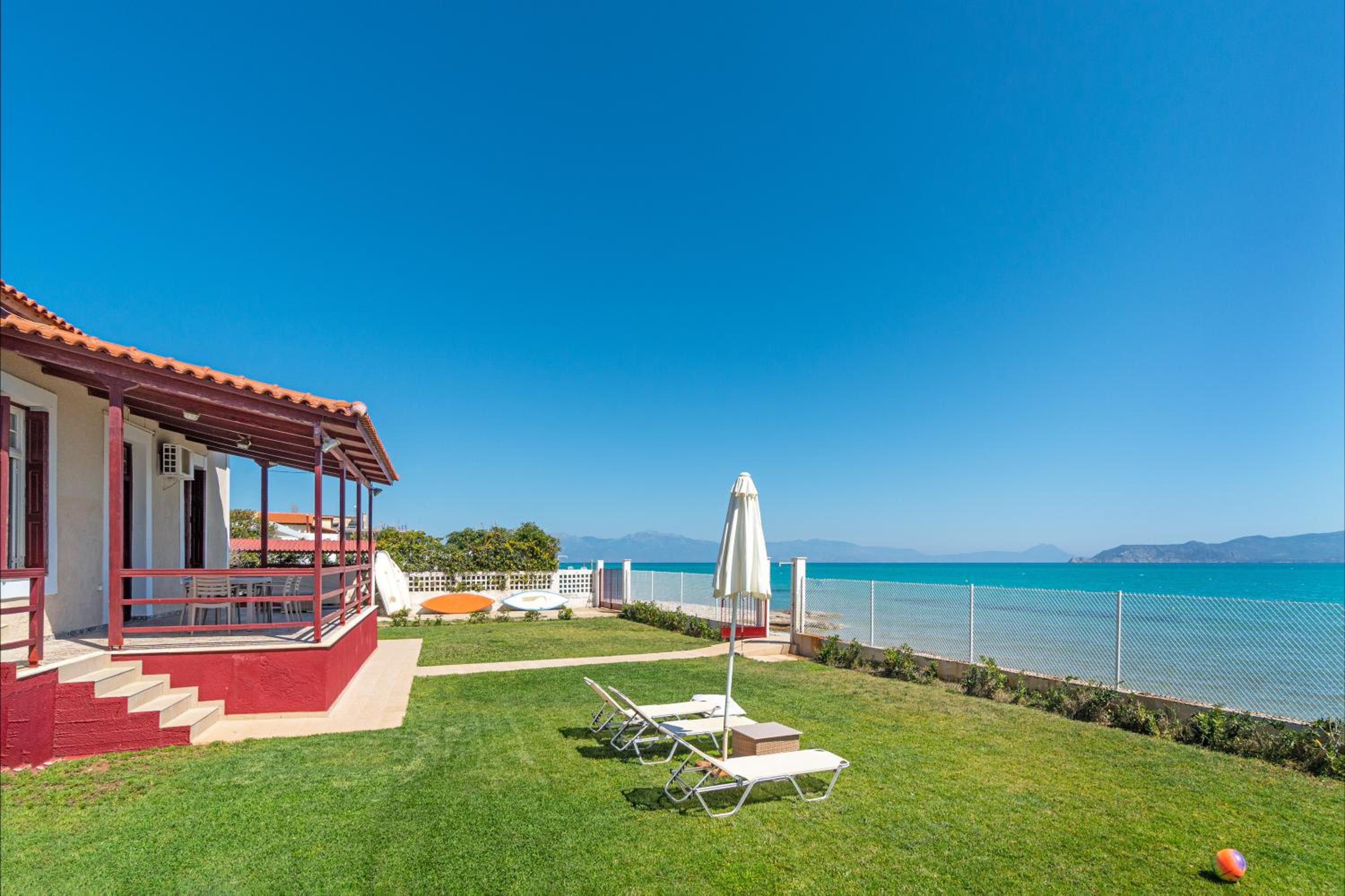Villa - Beach Front - Photo 22