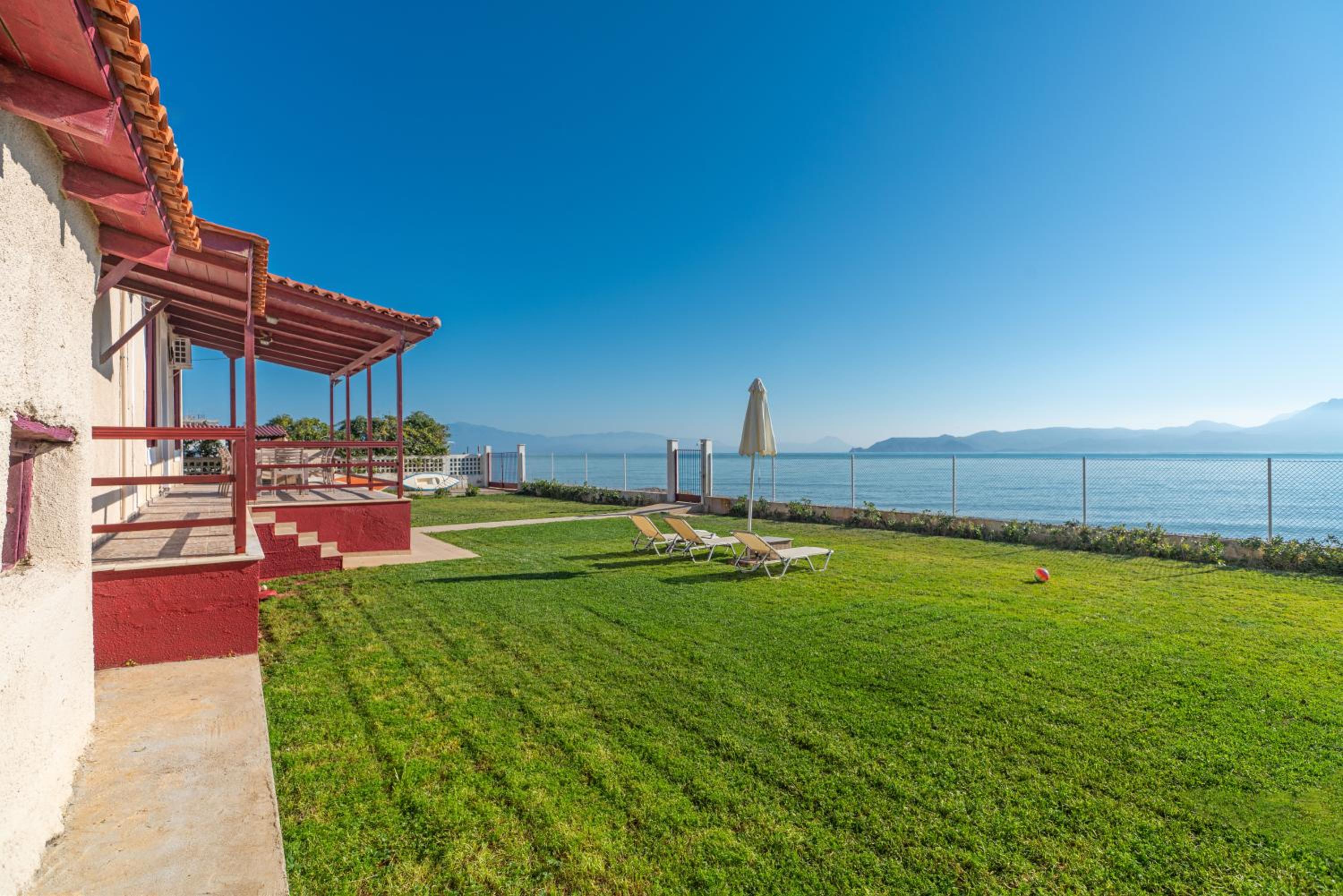 Villa - Beach Front - Photo 36