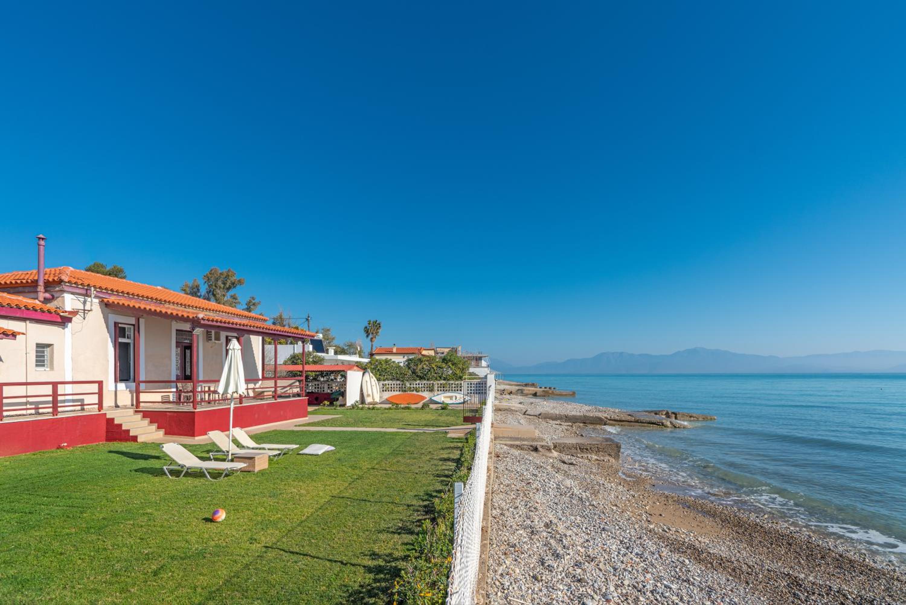 Villa - Beach Front - Photo 37