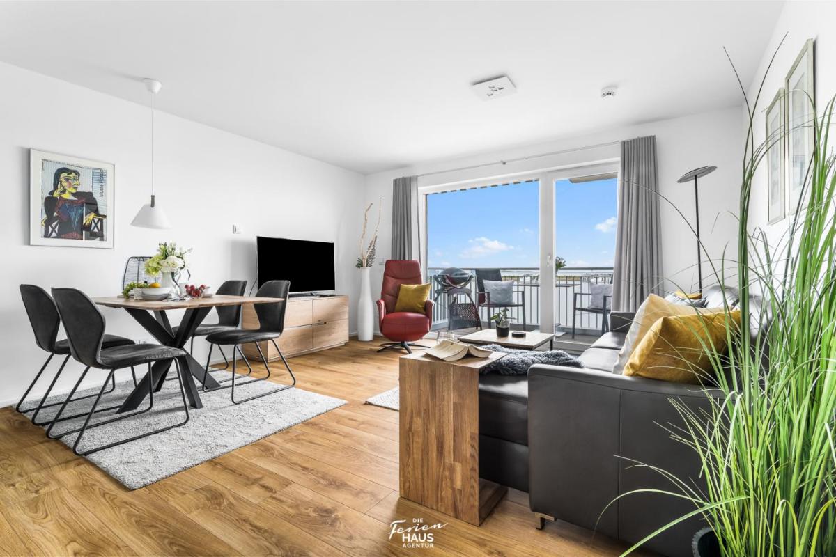 Apartment with Sea View photo 2