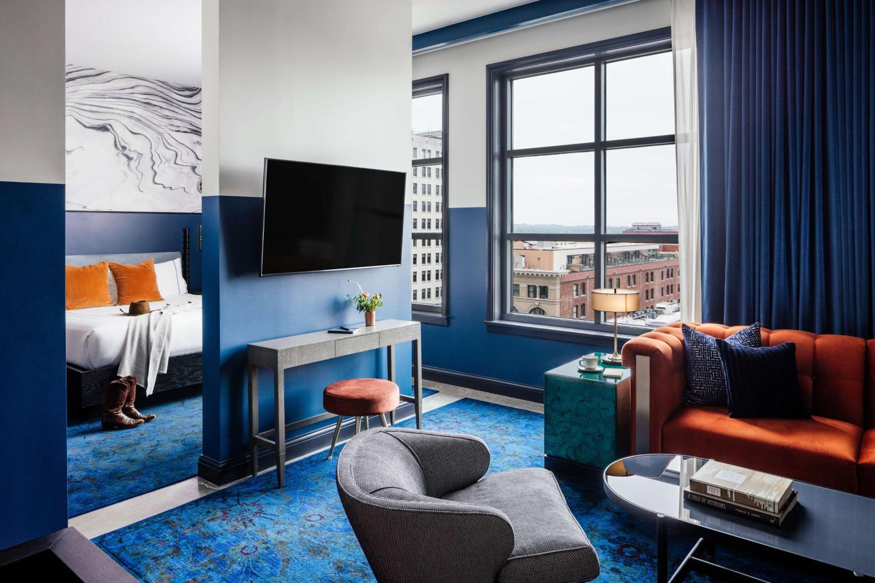 Utopia Suite - Photo 1