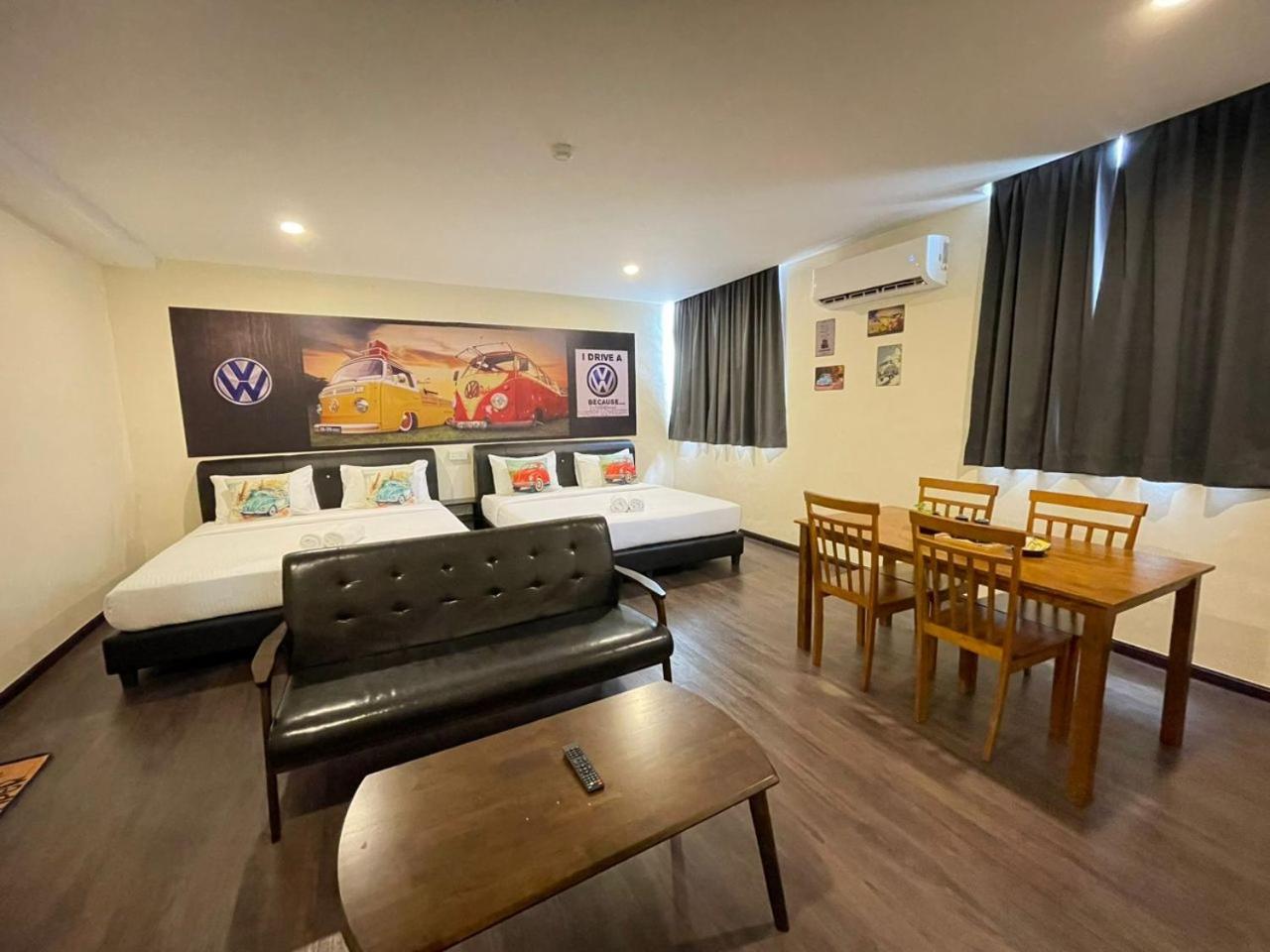 Family Room - Photo 3