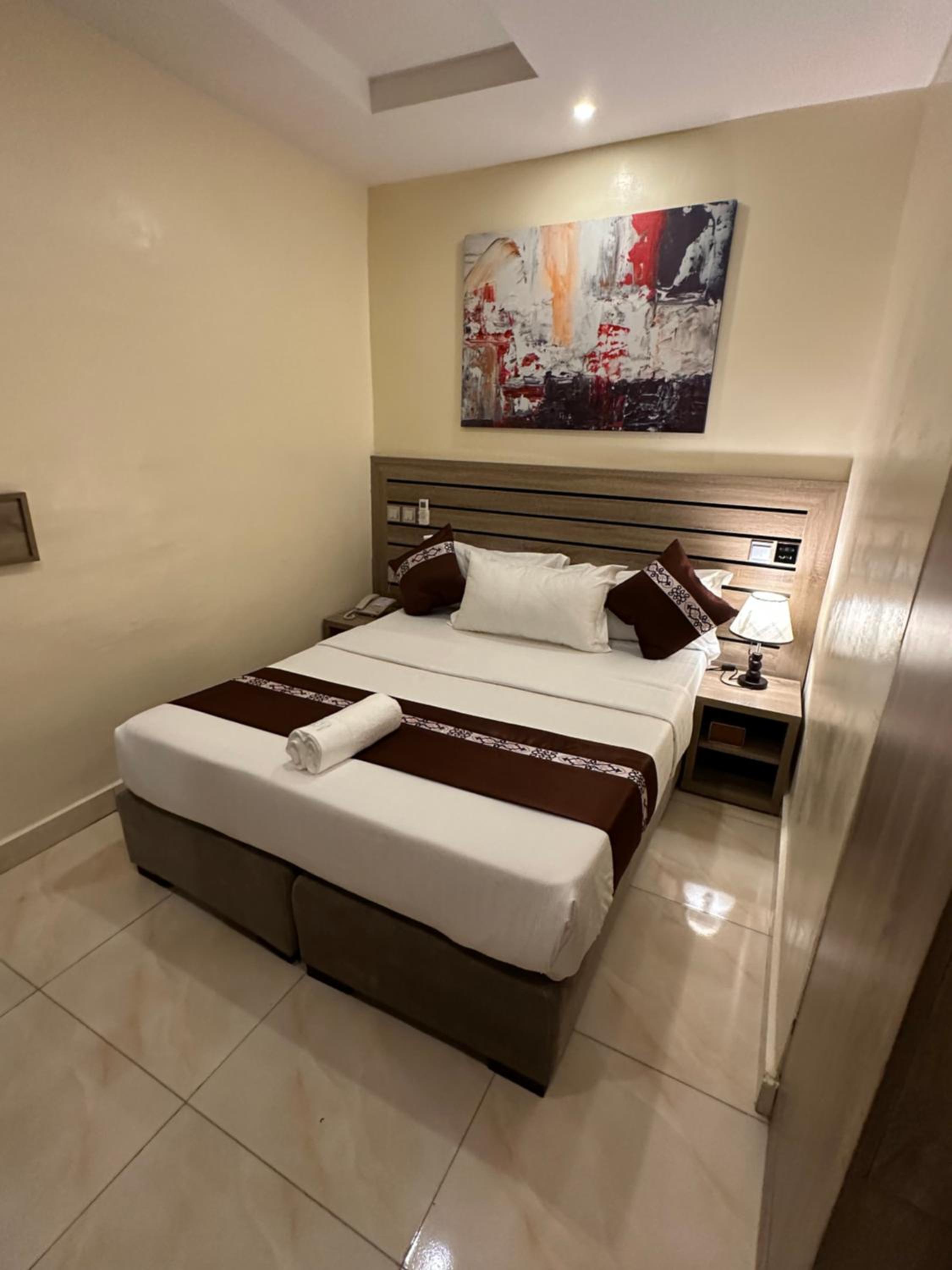 Deluxe Room - Photo 2