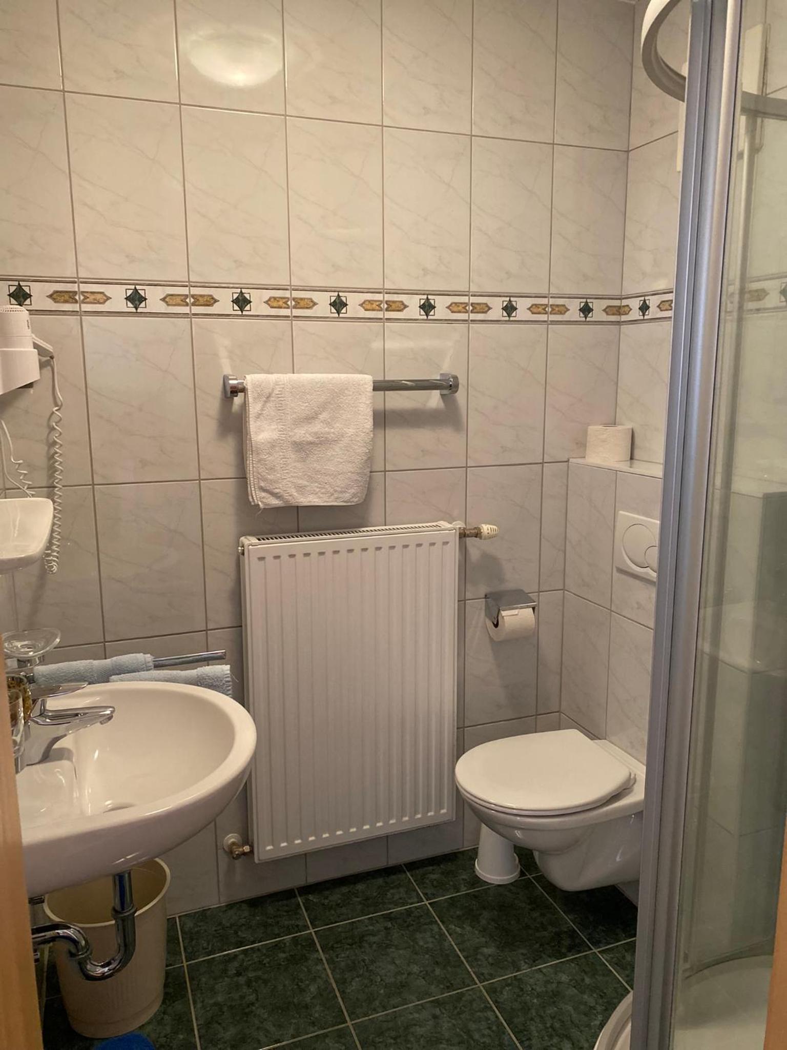 Budget Twin Room photo 2