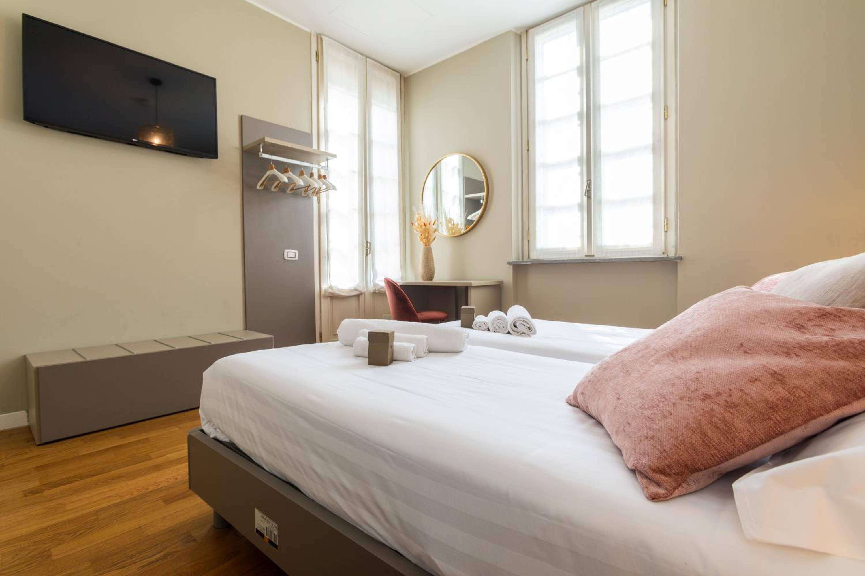 Twin Room with Private Bathroom