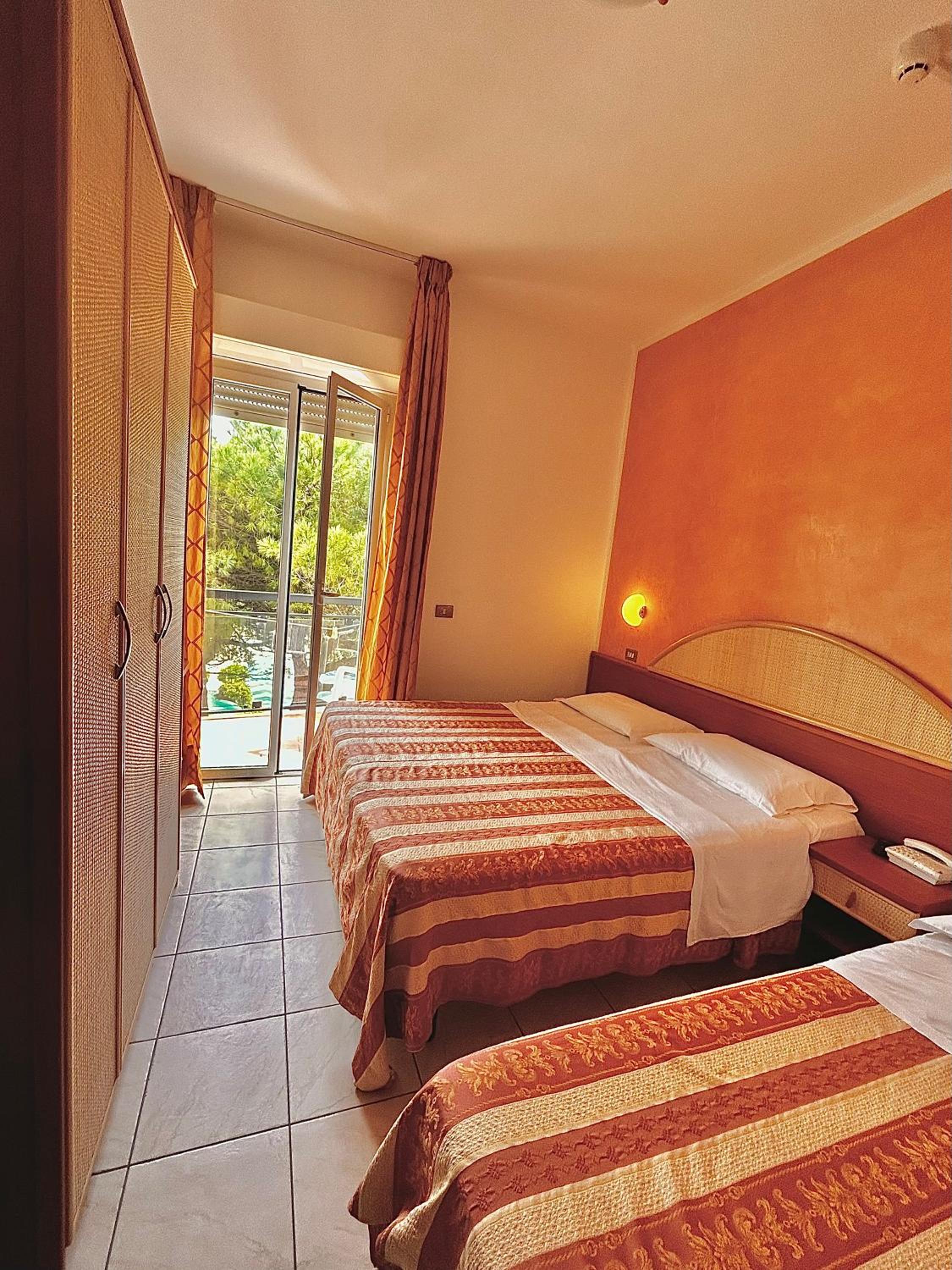 Triple Room - Photo 1