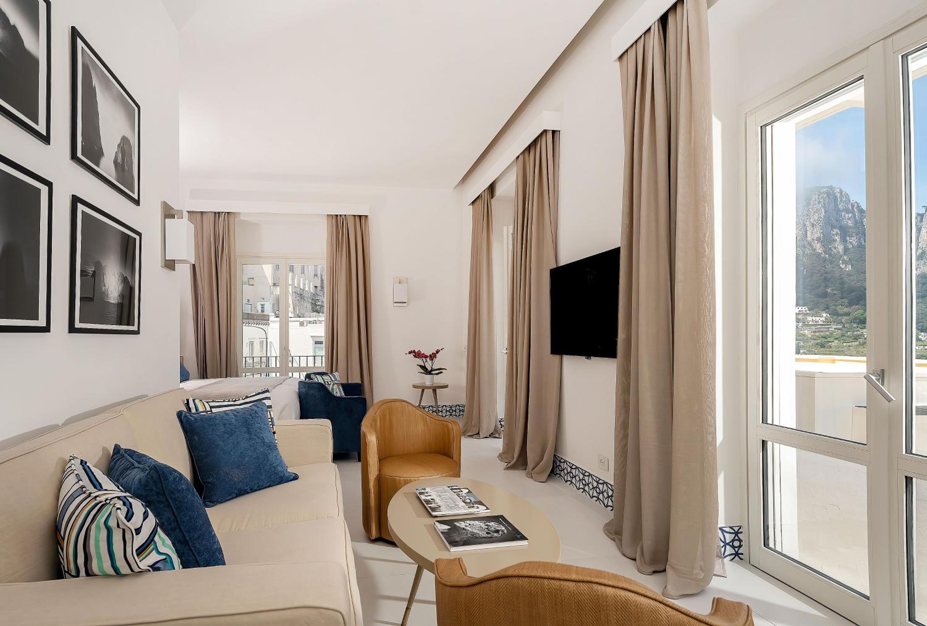 Suite with Spa Bath - Photo 6