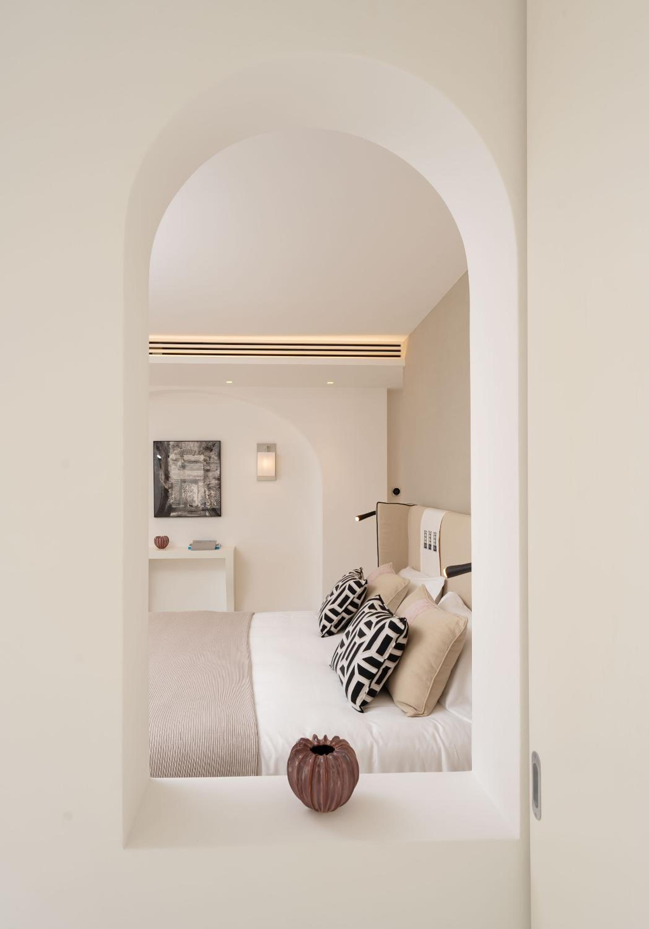 Suite with Spa Bath - Photo 12