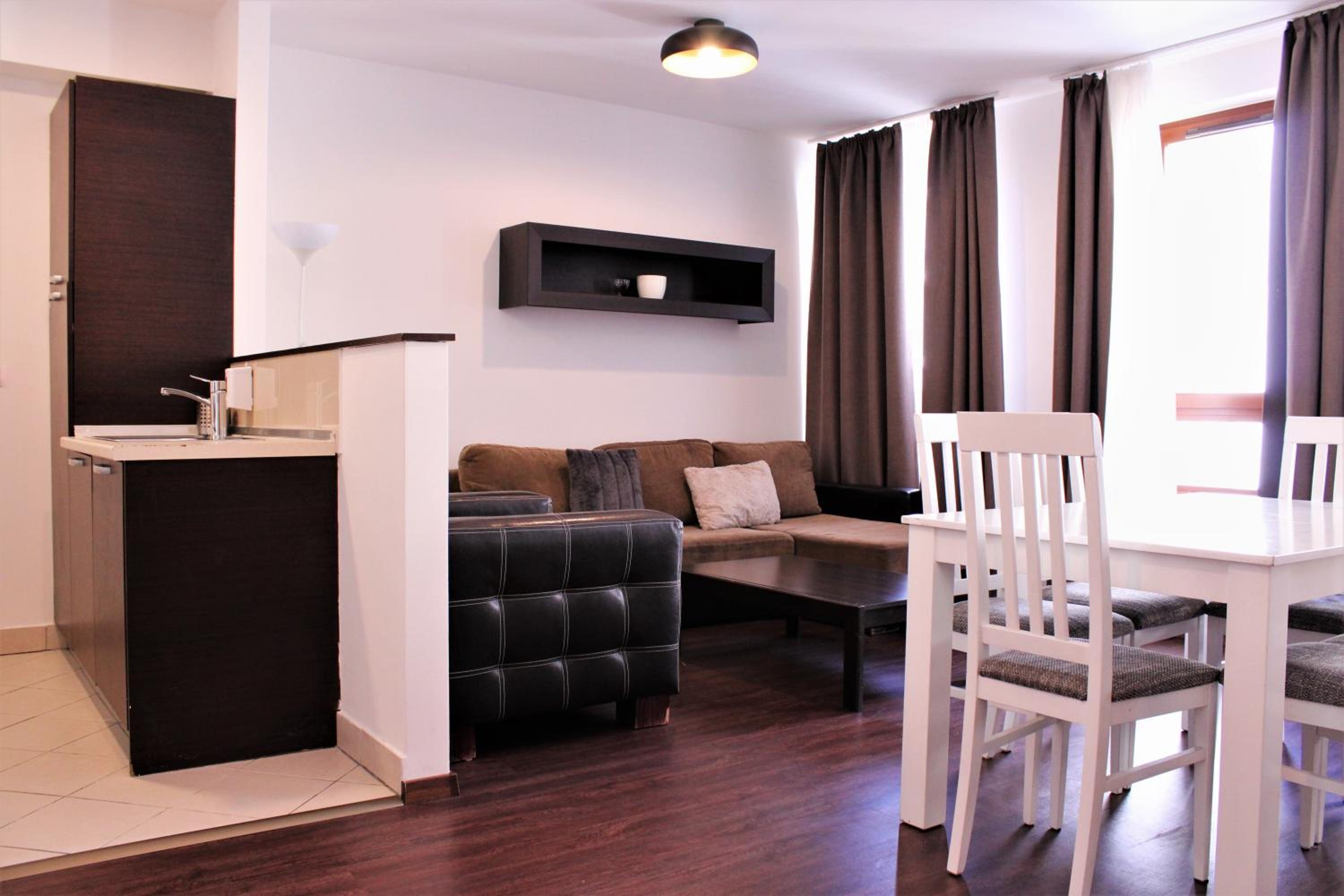 Superior One-Bedroom Apartment